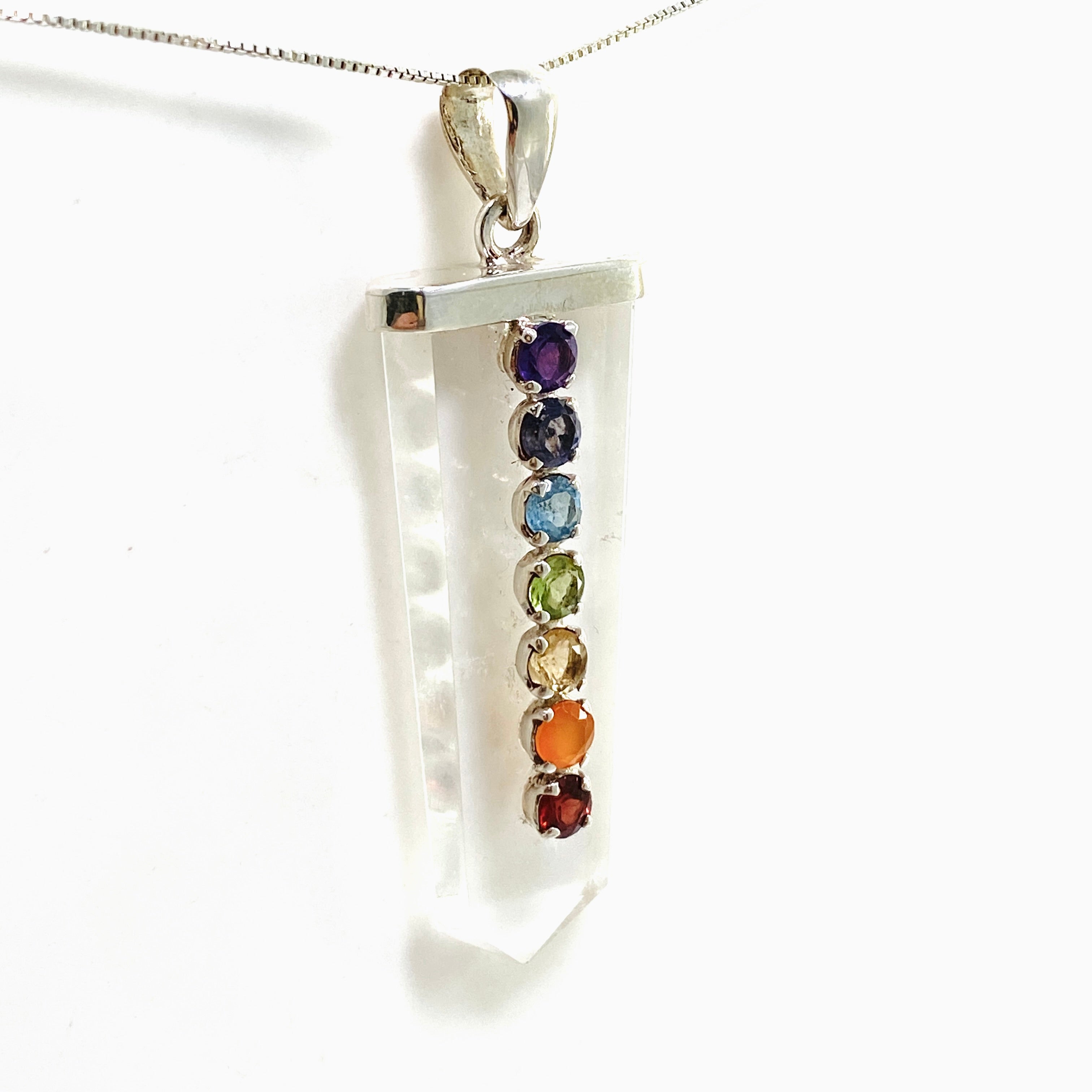 Natural Clear Quartz Point Chakra Pendant Necklace - Healing Crystal Energy Jewelry PPGJ1084 for Meditation, Yoga & Spiritual Balance