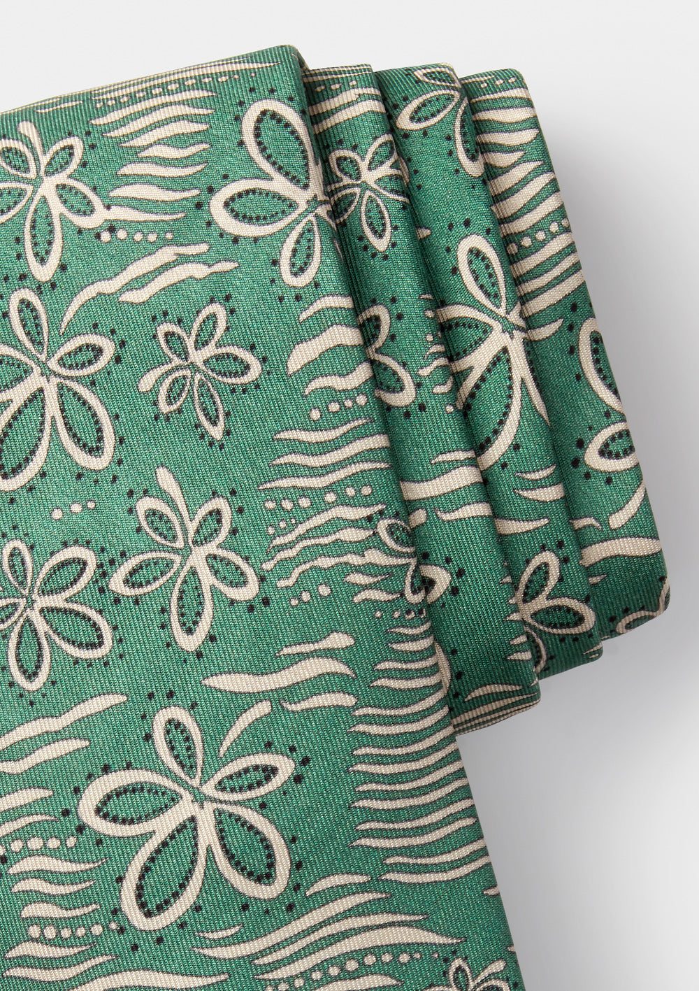 Elegant Juniper Leaf Print Silk Tie for Men - Premium Business & Formal Wear - Perfect for Weddings, Office & Special Occasions
