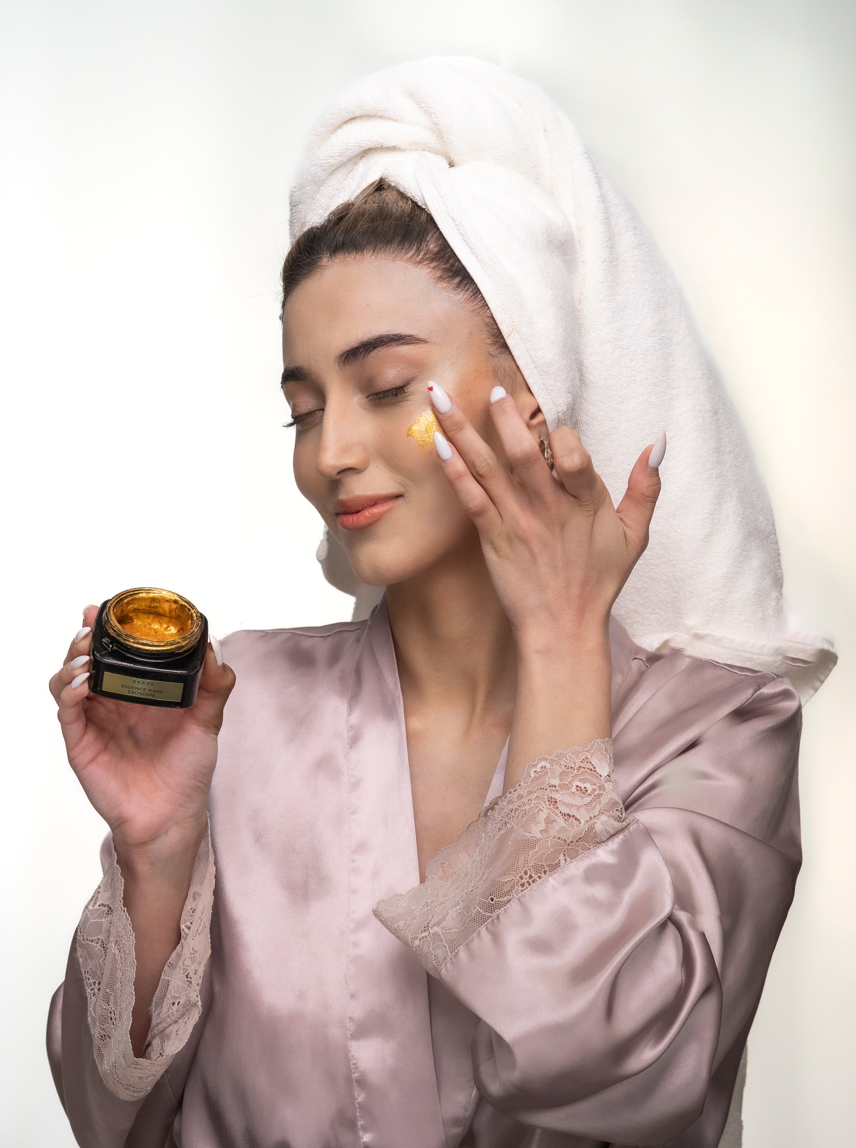 Essence Rare Precious Gold Face Mask - Luxurious Anti-Aging Skincare Treatment for Glowing Skin | Spa Night & Special Occasion Self-Care
