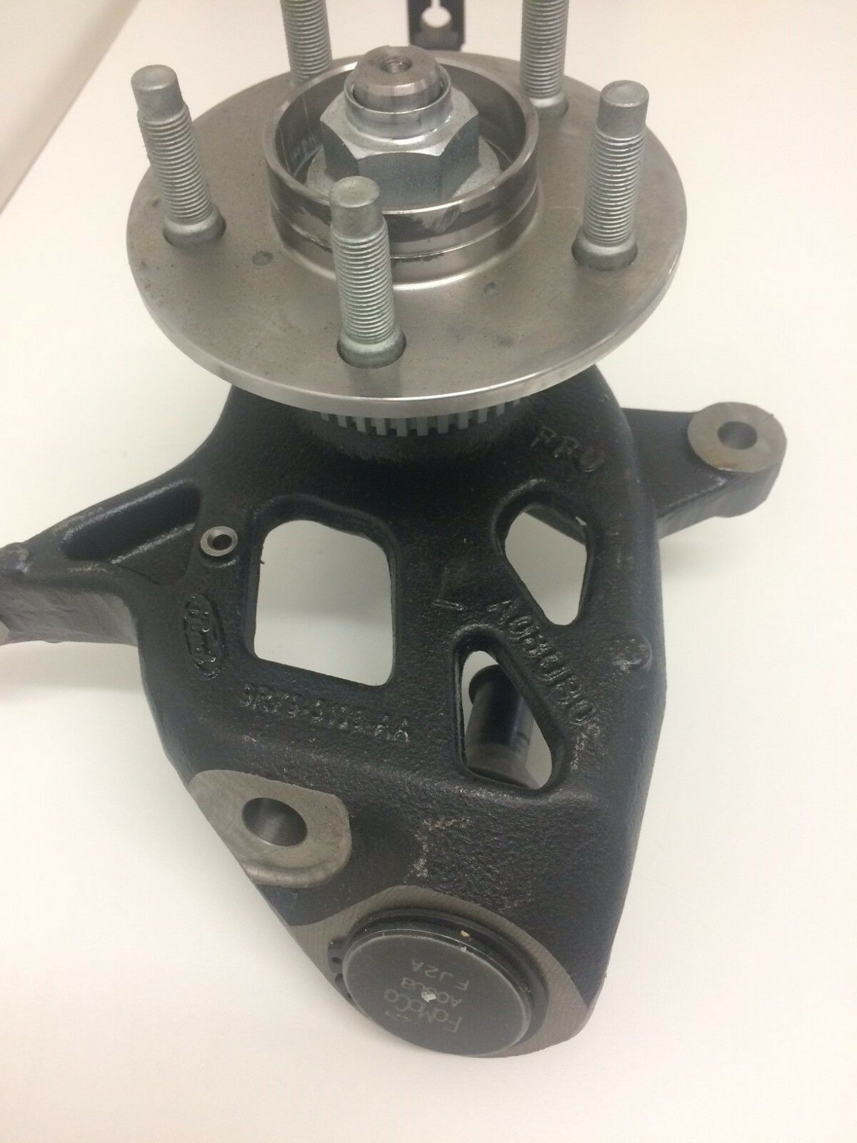 Genuine Ford Territory Front Knuckle Hub Bearing Ball Joint Assembly Pair - Replacement for Smooth Ride & Enhanced Steering - Perfect for Off-Roading & Daily Commuting