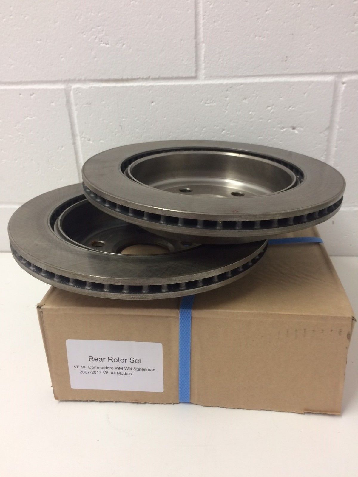 Genuine Holden VE WM Rear Brake Caliper & Rotor Set for Commodore & Statesman - Perfect for DIY Car Repairs & Performance Upgrades