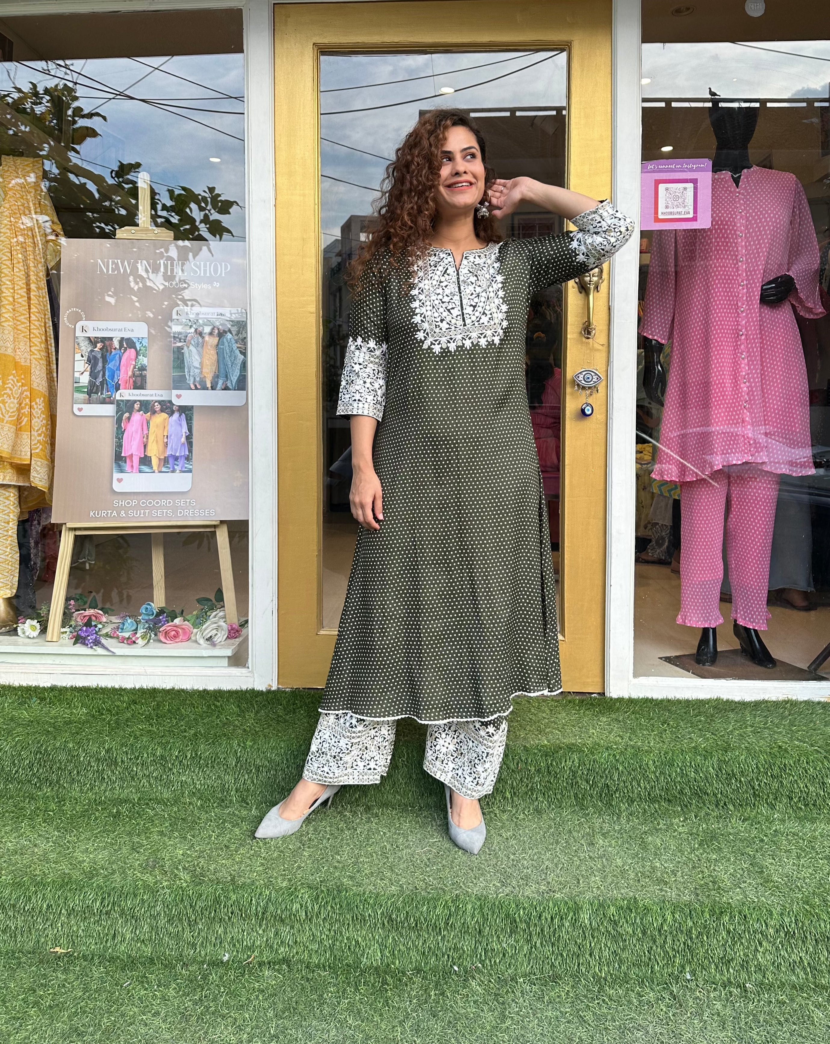 Green Embroidered Muslin Silk Kurta Set for Women - Elegant Traditional Indian Outfit for Festivals, Weddings & Special Occasions