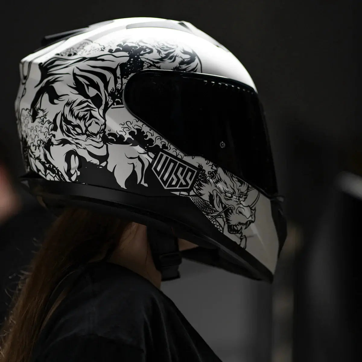 Voss 989 Moto V Rei Full Face Motorcycle Helmet - DOT Approved for Men & Women - Lightweight & Comfortable for Street Bike Riding & Racing