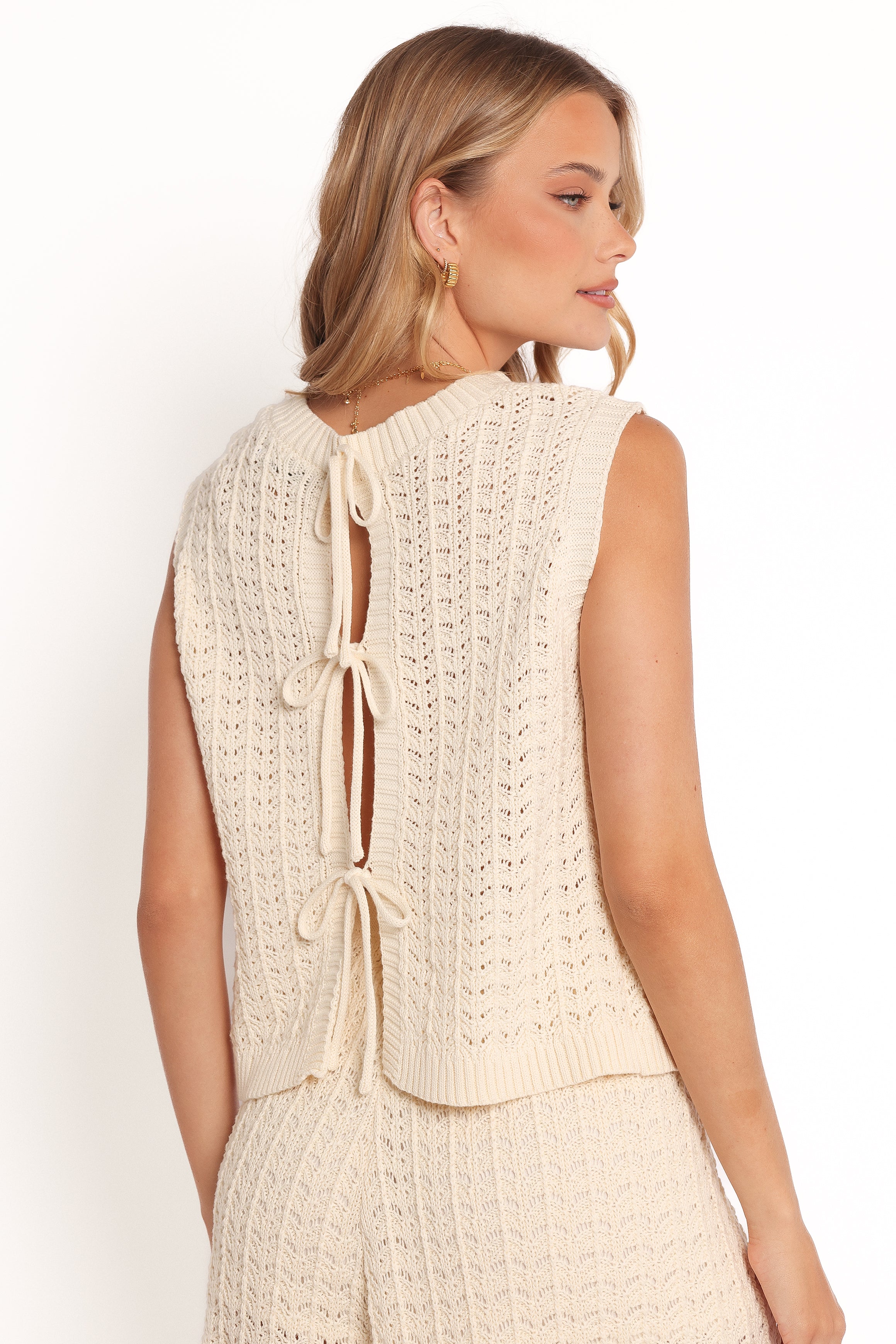 Kaya Tie Back Knit Top Women's Casual Short Sleeve Shirt - White | Summer Fashion, Date Night, Office Wear, Weekend Outfits