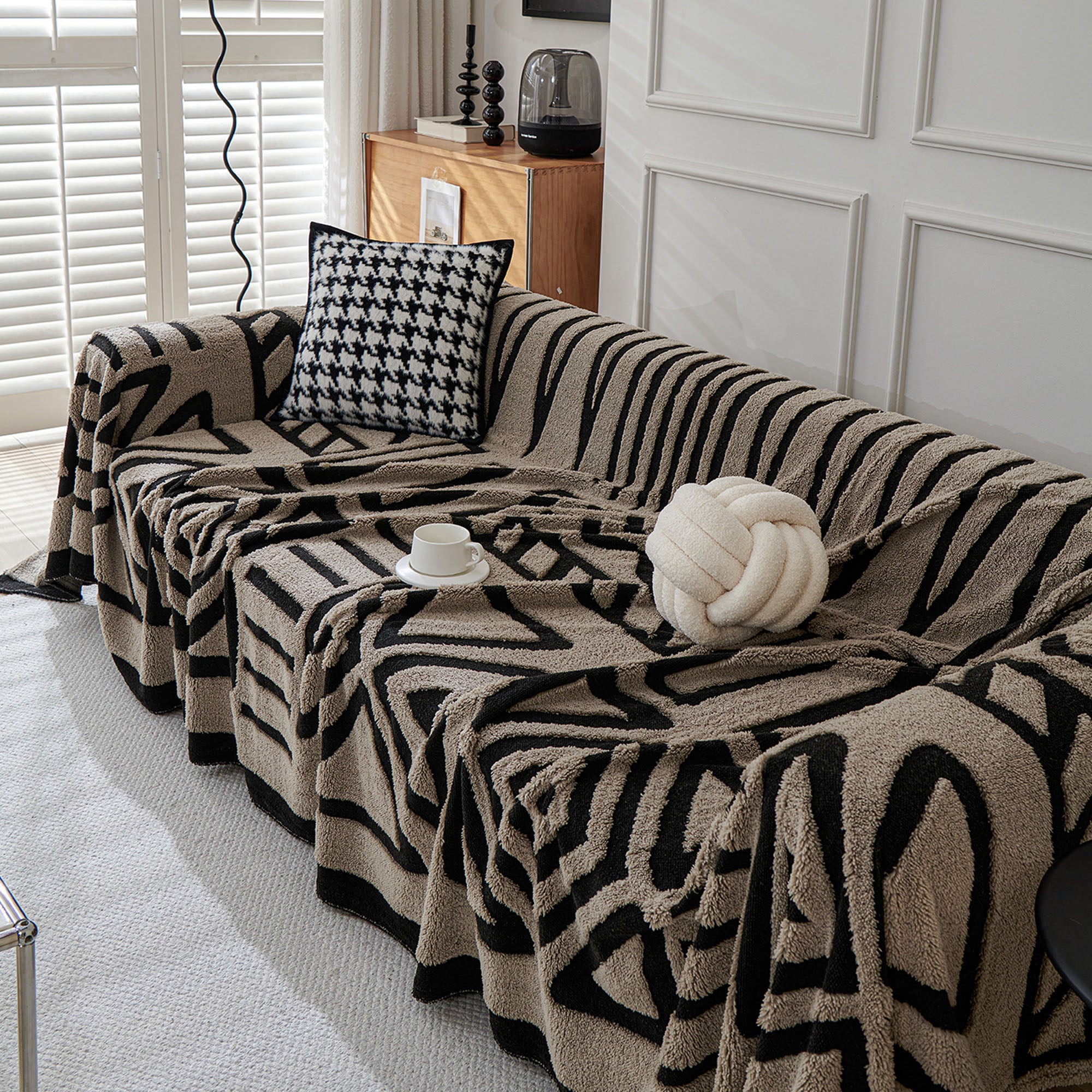 Stylish Geometric Pattern Plush Sofa Cover - Soft & Durable Furniture Protector for Living Room, Bedroom, or Office Decor