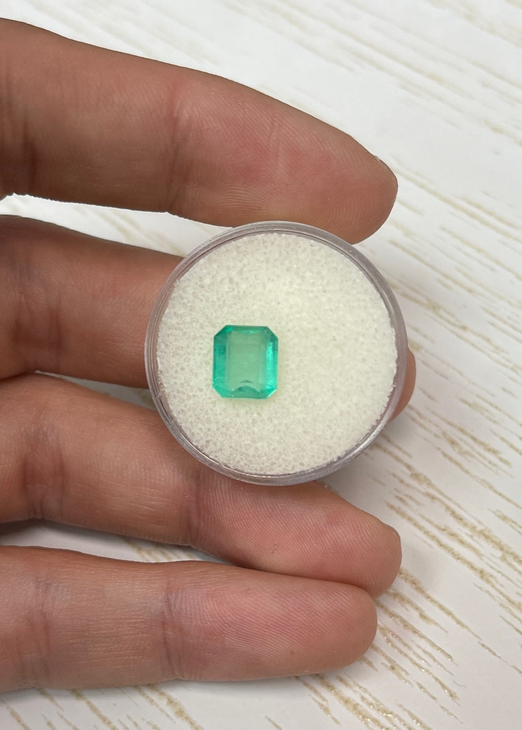 2.13 Carat Natural Loose Colombian Emerald Gemstone - AAA Quality Green Emerald for Jewelry Making, Engagement Rings & Fine Collections | Perfect for Birthstone Gifts, Custom Designs & Luxury Accessories