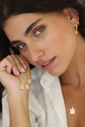Zodiac Gold Necklace for Women - 12 Zodiac Signs Pendant Necklace - Real Gold Plated Jewelry Gift for Birthday, Anniversary & Valentine's Day - Perfect for Everyday Wear & Special Occasions