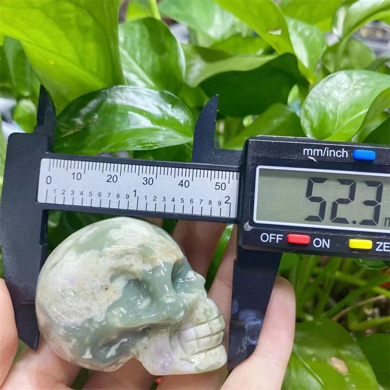 Natural Lucky Onyx Skull & Agate Skull Crystal Carving - Reiki Healing Gemstone Figurine - Handcrafted Home Decor & Spiritual Gift (2 Inch, 1PC) - Perfect for Meditation, Yoga Spaces & Gothic Decor