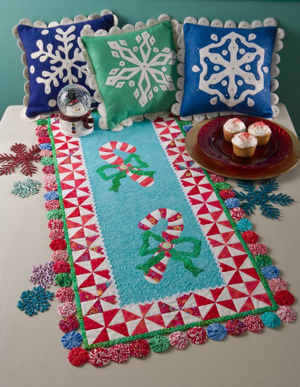 Candy Cane Lane Holiday Quilts - Festive Christmas Patchwork Quilt Set for Home Decor | Perfect for Cozy Winter Nights & Holiday Gift Giving