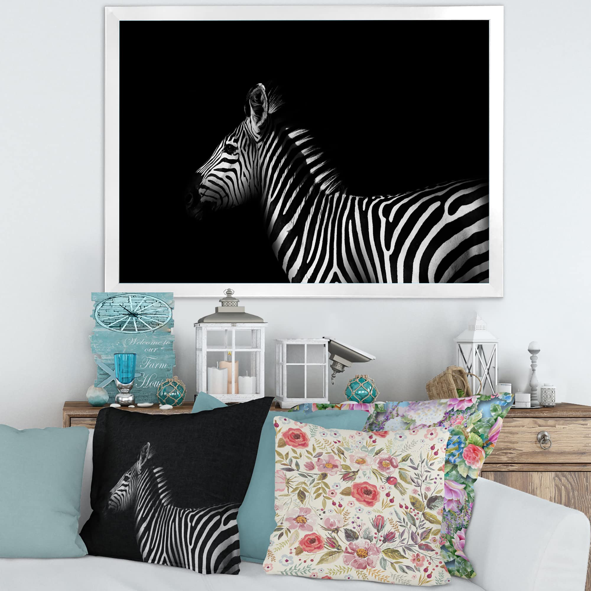 DesignQ Black and White Zebra Sideview Framed Wall Art - Perfect for Farmhouse, Living Room, Bedroom & Office Decor