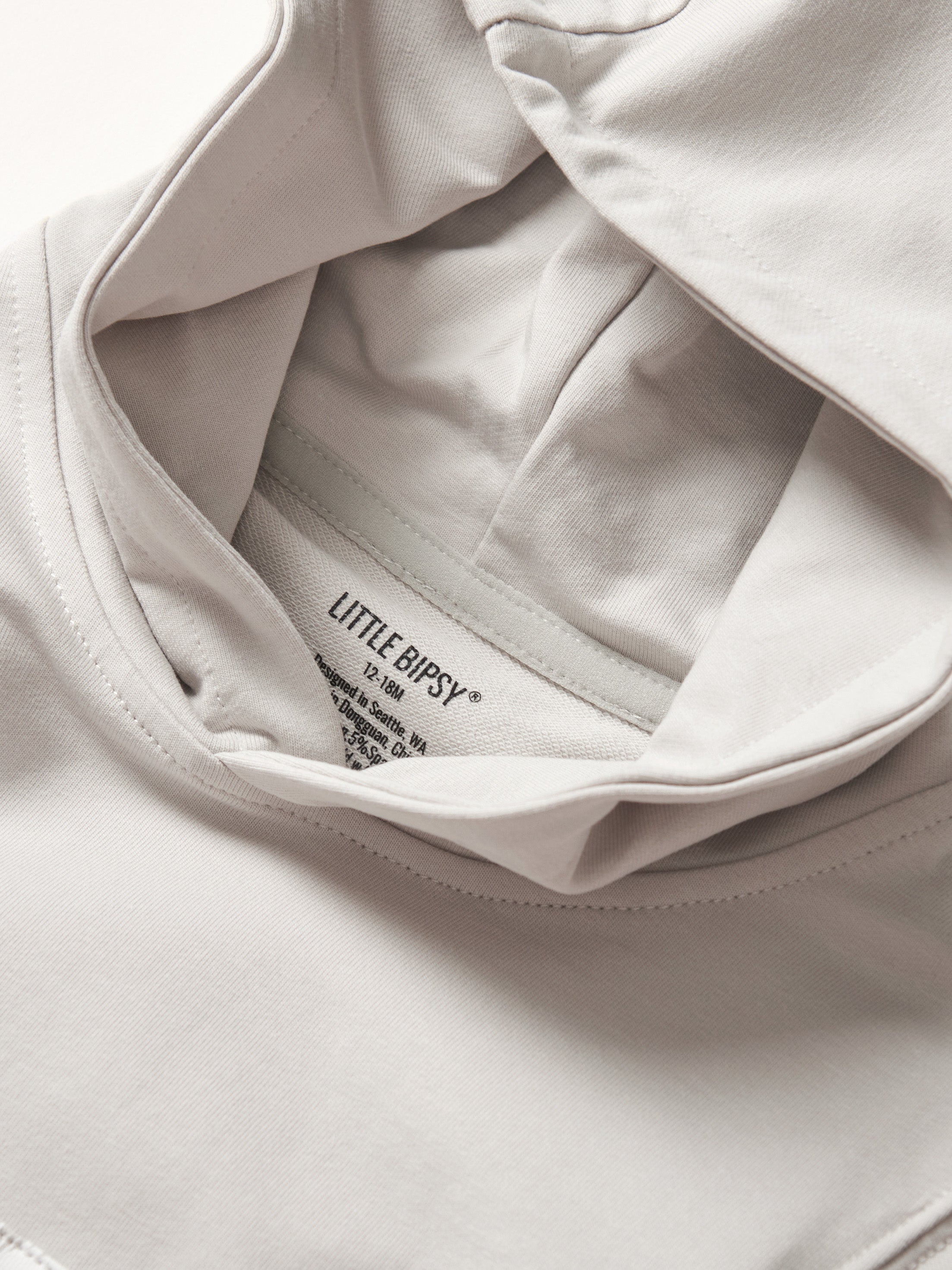 Raw Edge Short Sleeve Hoodie for Men & Women | Trendy Frost Color | Perfect for Streetwear & Casual Outfits