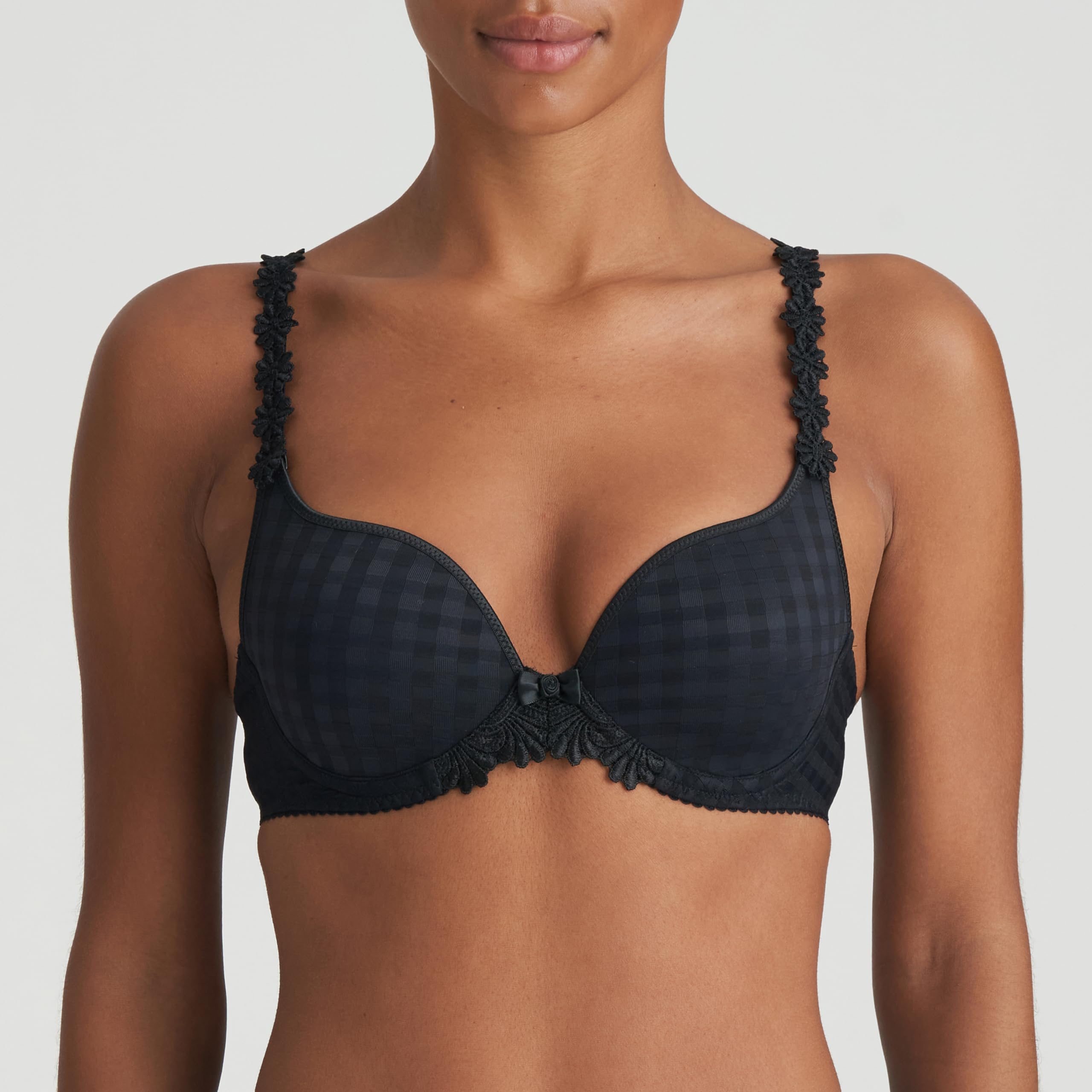 Women's Avero Plunge Multiway Bra 32A Black - Convertible Strapless Push Up Underwire Bra for Comfort & Support | Perfect for Evening Wear, Wedding Dresses & Special Occasions