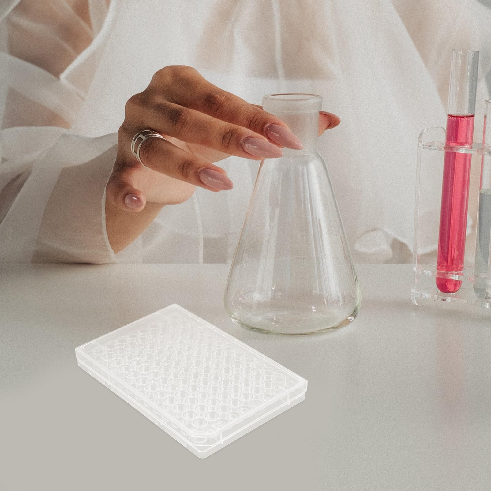 96-Well Tissue Culture Plate - 7mm Round Bottom Transparent Cell Culture Dish for Laboratory Experiments | Ideal for Cell Growth, Drug Screening & Chemical Reactions