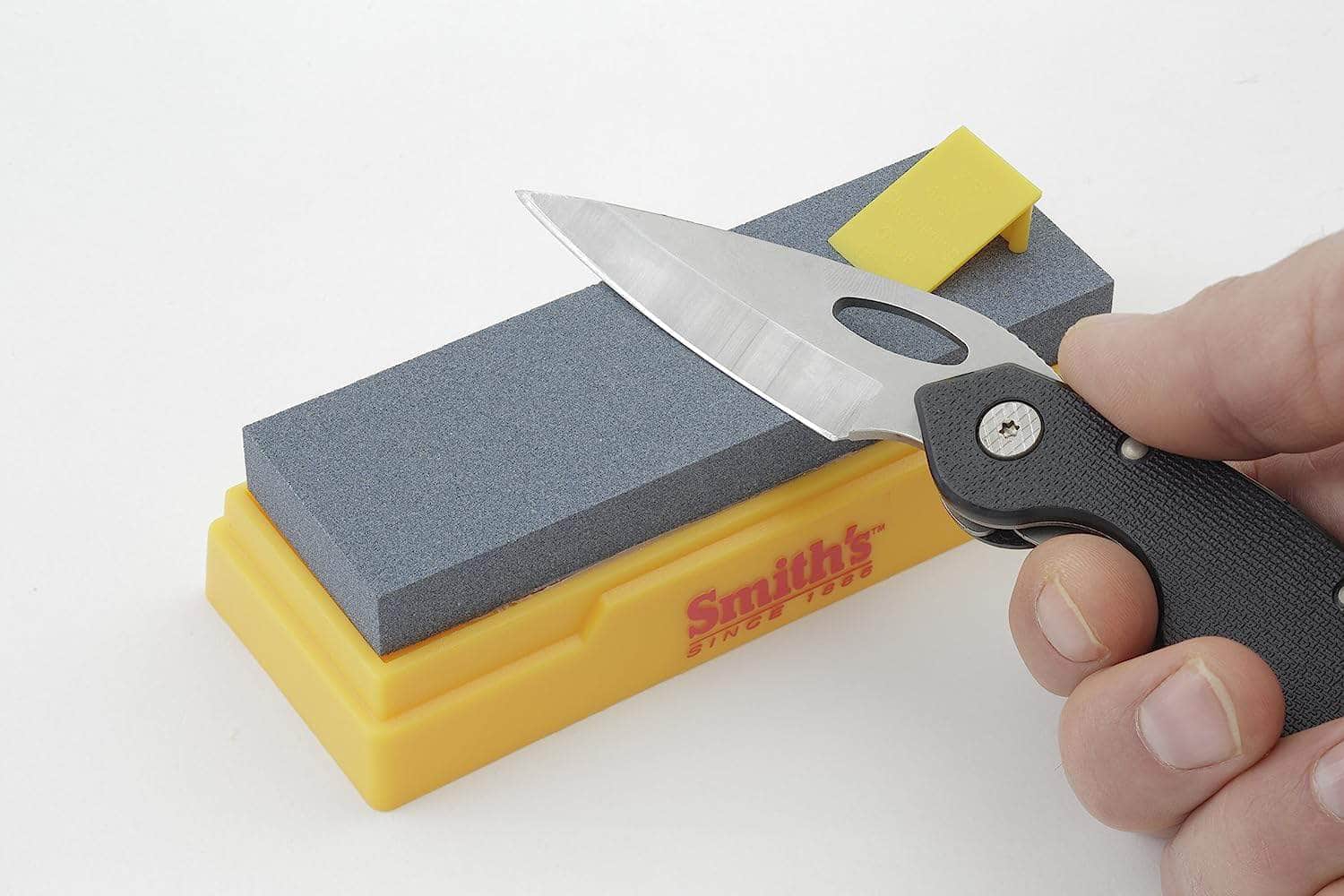 Smith's 2-Stone Knife Sharpening Kit with Medium & Fine Grit Stones - Professional Knife Sharpener for Kitchen, Hunting & Pocket Knives - Perfect for Home Chefs & Outdoor Enthusiasts