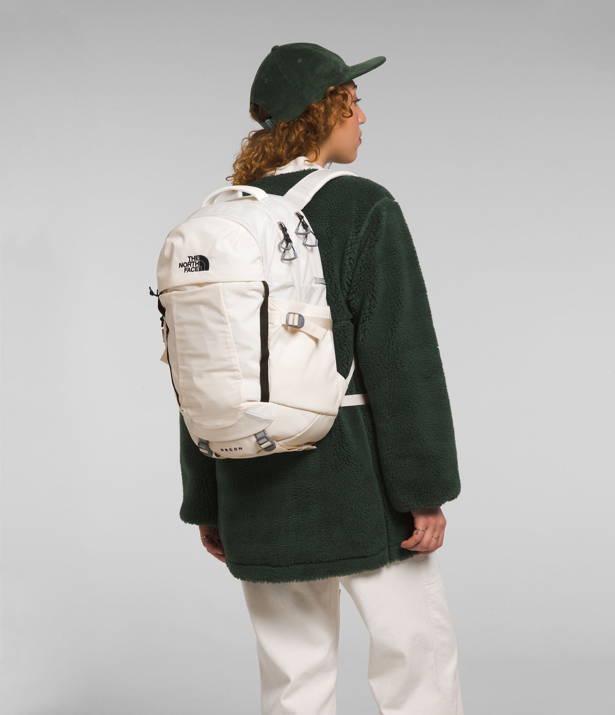 The North Face Women's Recon Backpack - Lightweight Hiking Daypack for Outdoor Adventures, Travel & Commuting - Durable Water-Resistant Laptop Backpack for Work & School