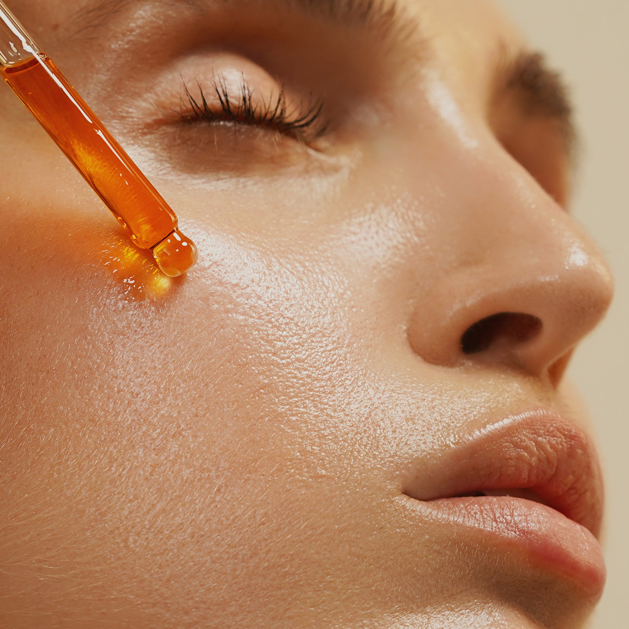 CALM Pure Radiance Oil - Organic Facial Oil for Glowing Skin, Hydration & Anti-Aging | Perfect for Night Routine, Dry Skin Care & Daily Moisturizing
