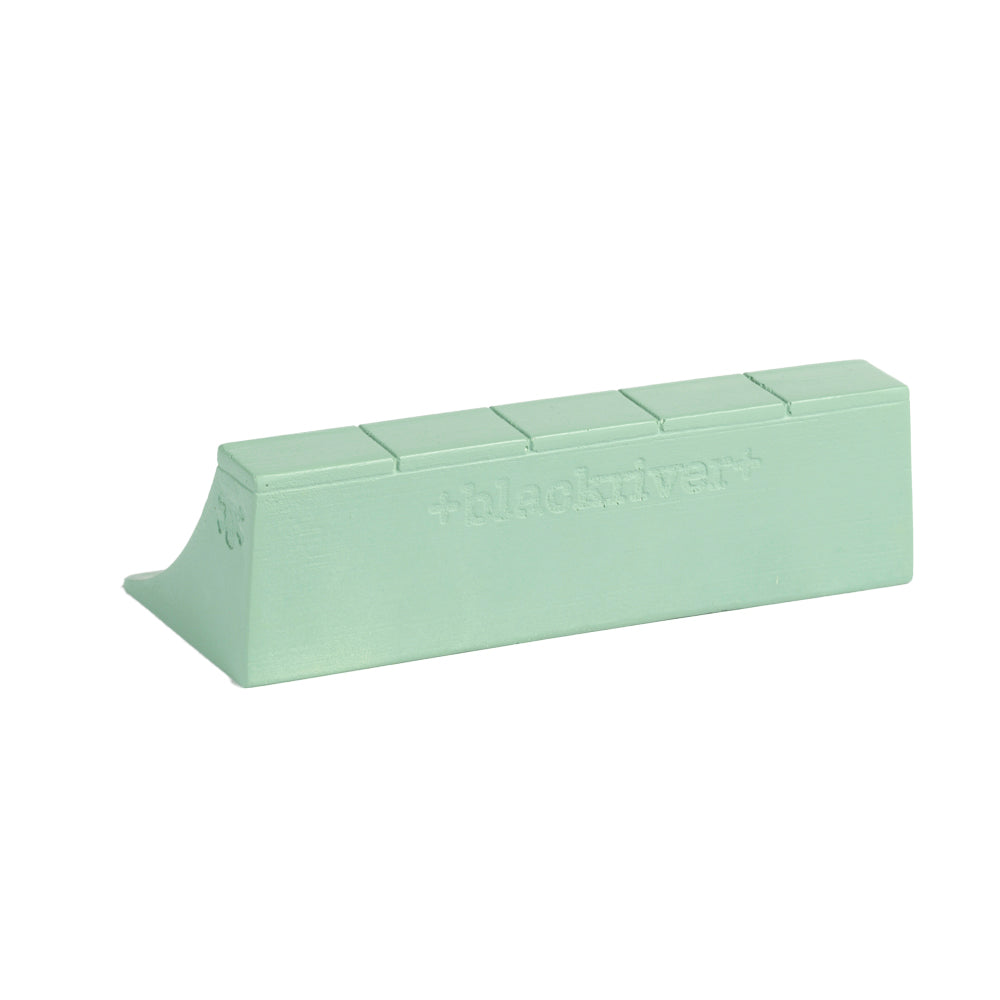 Blackriver Fingerboard Ramps - Ceramic Quarter Pipe for Tech Deck & Finger Skateboarding - Perfect for Home, Office & Skate Park Practice