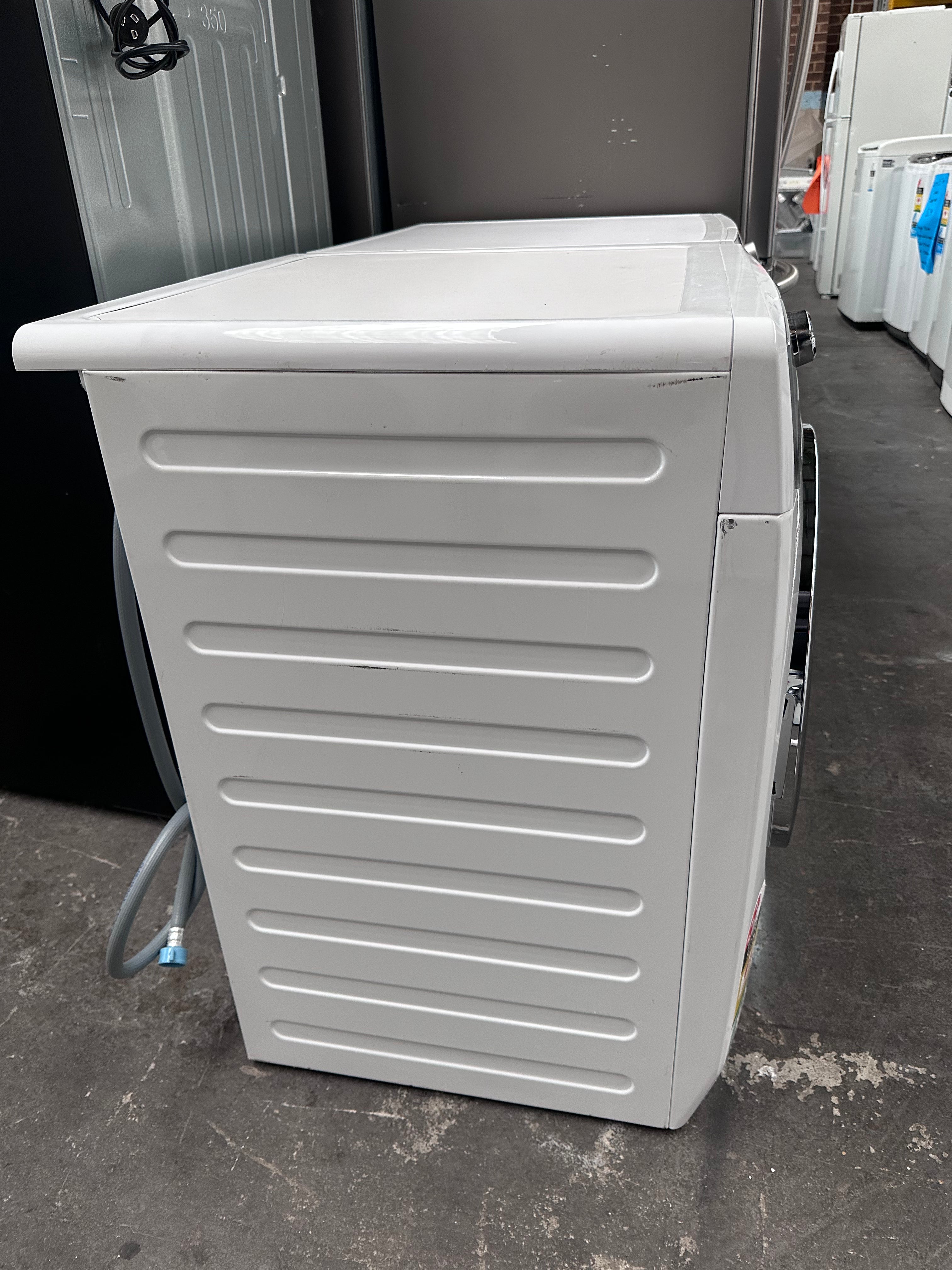 Refurbished Electrolux 9kg Front Load Washing Machine with Time Manager - Energy Efficient & Quiet for Apartments, Laundry Rooms & Small Homes