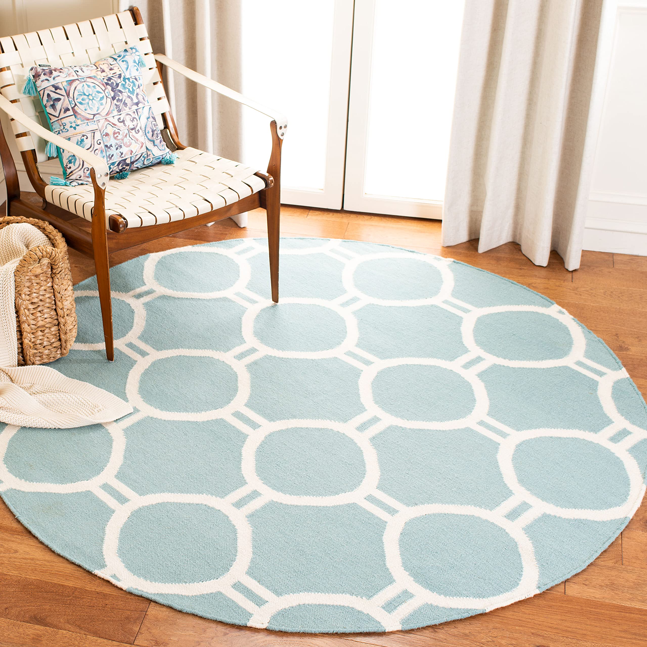SAFAVIEH Dhurries Collection 6-Foot Round Light Blue Ivory Wool Area Rug - Handmade Flatweave Premium Rug for Living Room, Bedroom & Nursery Decor
