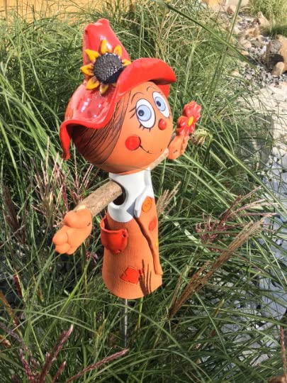Handmade Frostproof Ceramic Scarecrow Lawn Stake - Unique Outdoor Garden Decor Statue for Men & Women - Perfect Gardening Gift for Yard, Patio & Landscape Decoration