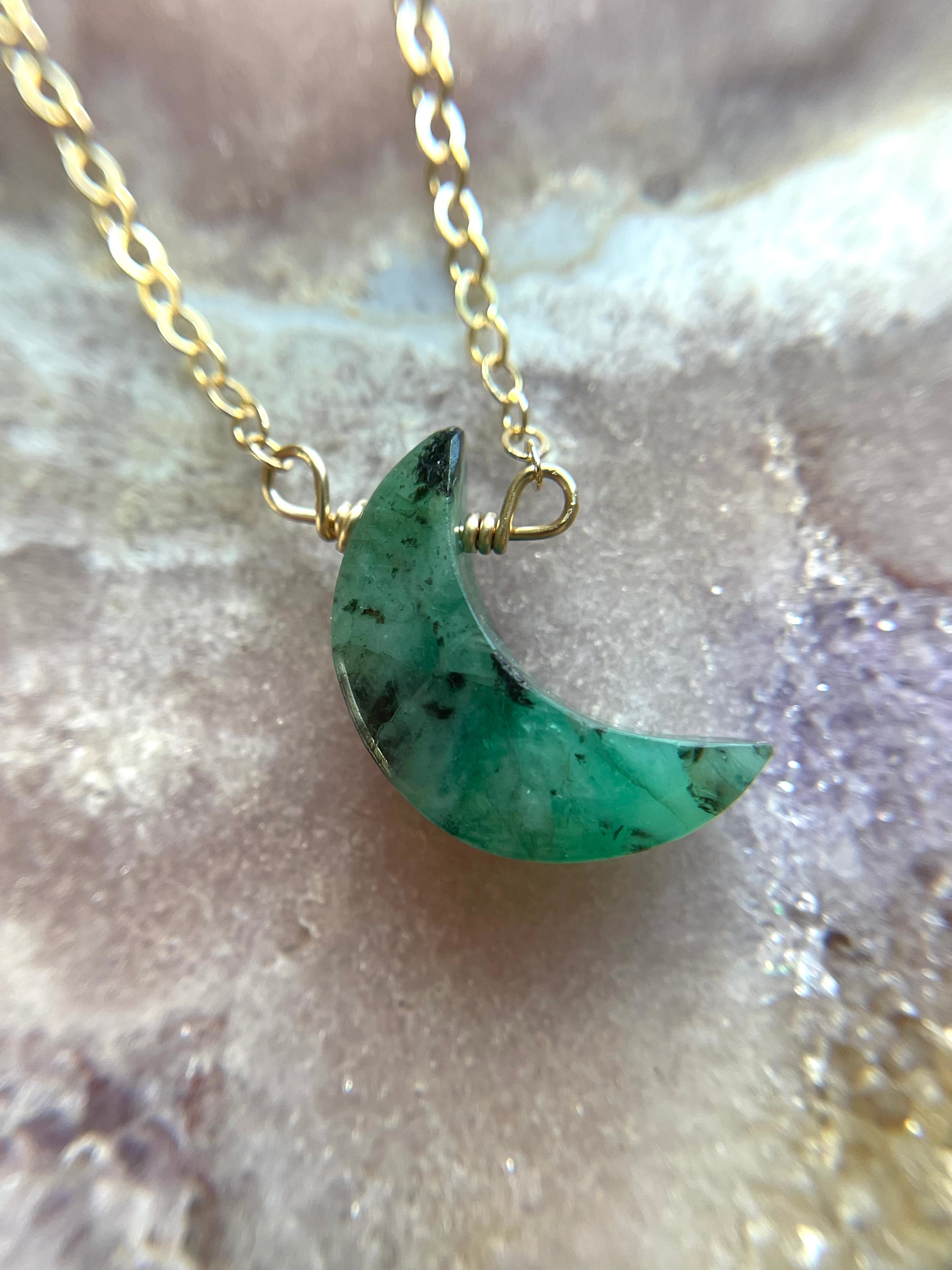 Natural Emerald Crystal Necklace - Crescent Moon Pendant for Women, Genuine Gemstone Jewelry Gift for Birthday/Anniversary | Perfect for Boho Style, Spiritual Healing & Everyday Elegance
