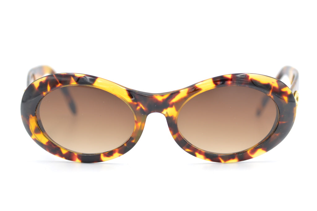 Original Title: Gucci 2400/N/S 02Y   Optimized Title: Gucci 2400/N/S 02Y Sunglasses - Luxury Designer Shades for Men & Women - UV Protection & Polarized Lenses - Perfect for Outdoor Activities, Travel, and Fashion Statements