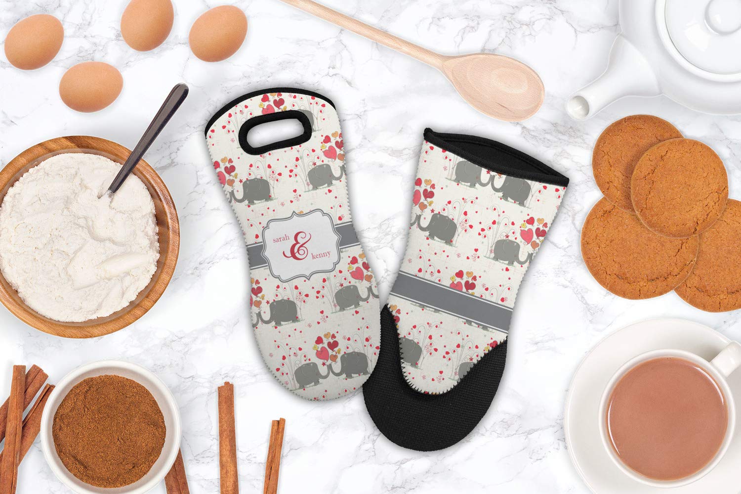 Personalized Elephants in Love Neoprene Oven Mitt - Custom Couple's Names - Perfect Wedding Gift & Kitchen Essential for Newlyweds