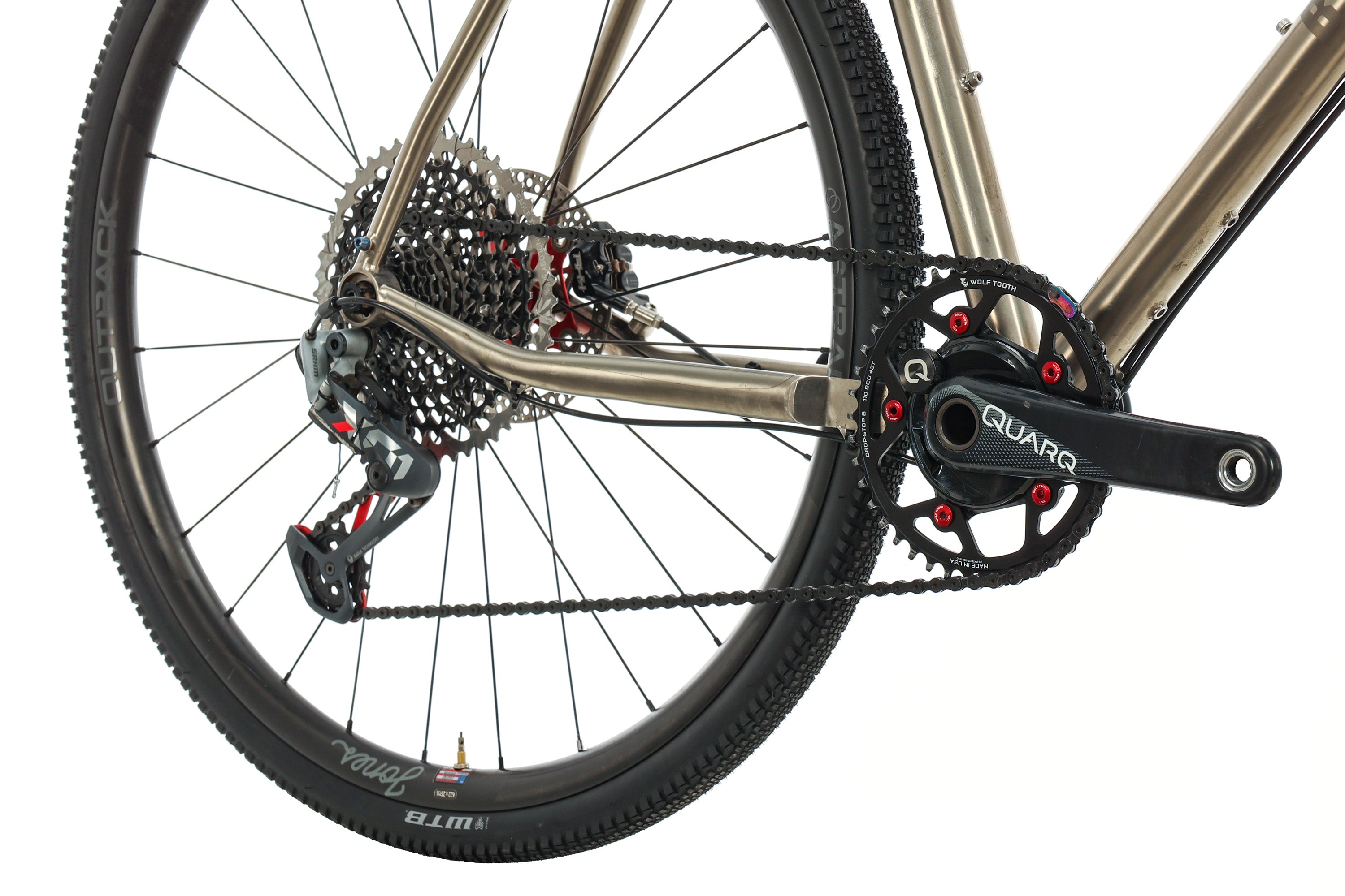 Bearclaw Thunderhawk Gravel Bike 2018 - 60cm Carbon Frame Adventure Bike for Men & Women - Perfect for Off-Road Trails, Commuting & Long-Distance Cycling