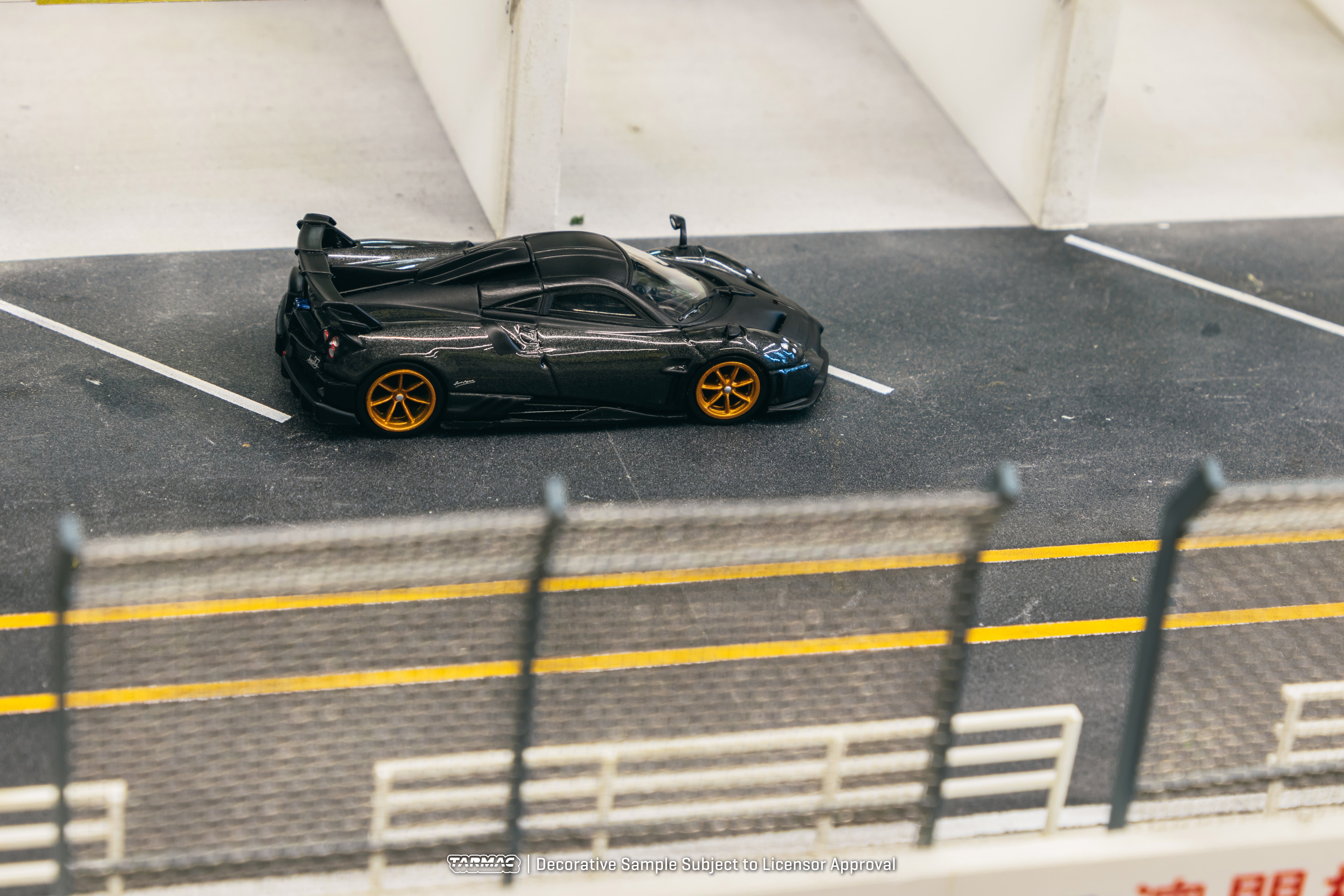 Tarmac Works 1/64 Pagani Imola Grigio Knockhill Diecast Model Car - Collectible Miniature for Display & Racing Scenes