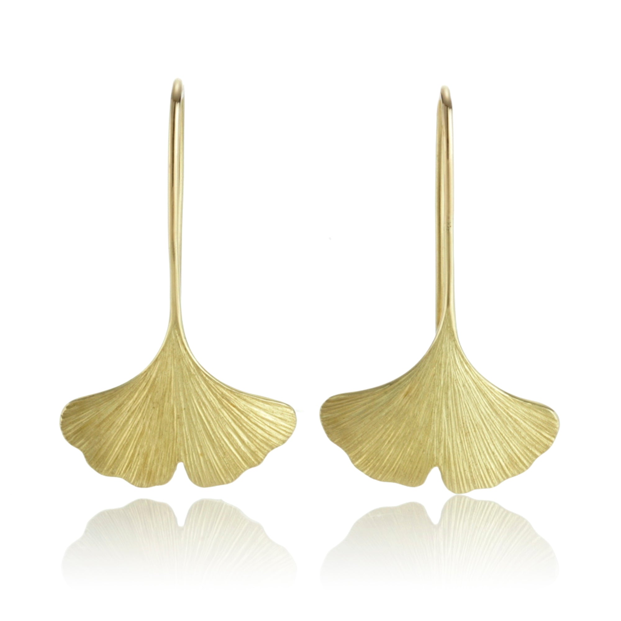 Elegant Brushed Gold Ginkgo Leaf Drop Earrings for Women - Boho Chic Dangle Earrings for Everyday Wear & Special Occasions