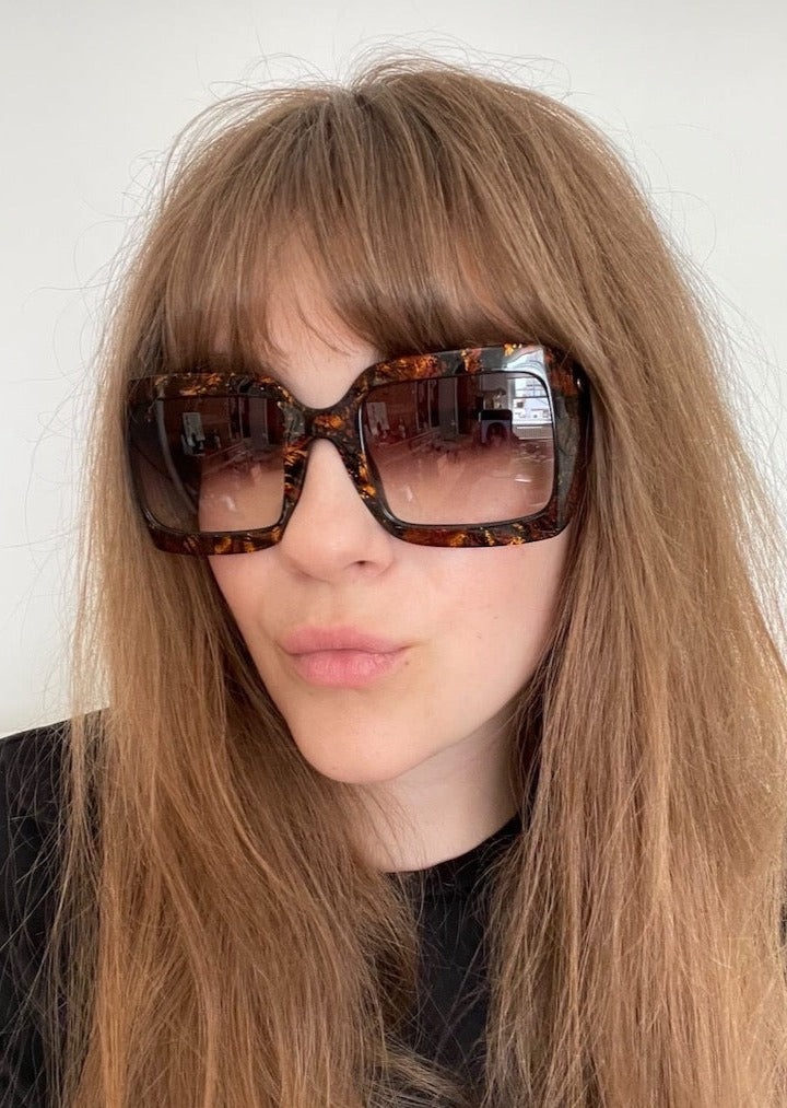 Christian Dior 2493 10 Sunglasses - Luxury Designer Shades for Women & Men | Perfect for Outdoor Activities, Beach & Fashion Events