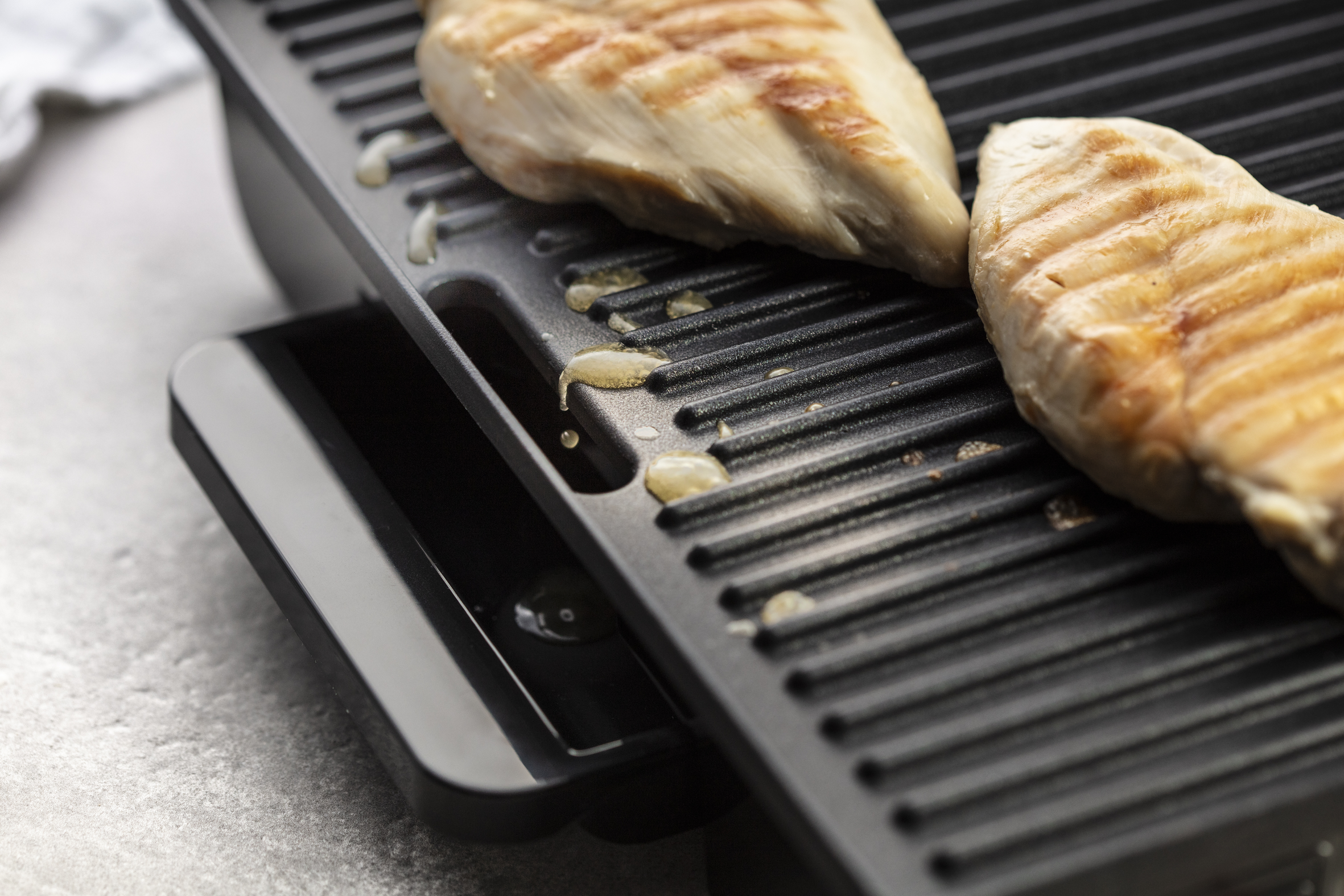 Tefal Inicio GC242D Adjustable Panini Press Grill - Perfect for Sandwiches, Paninis & Indoor Grilling at Home