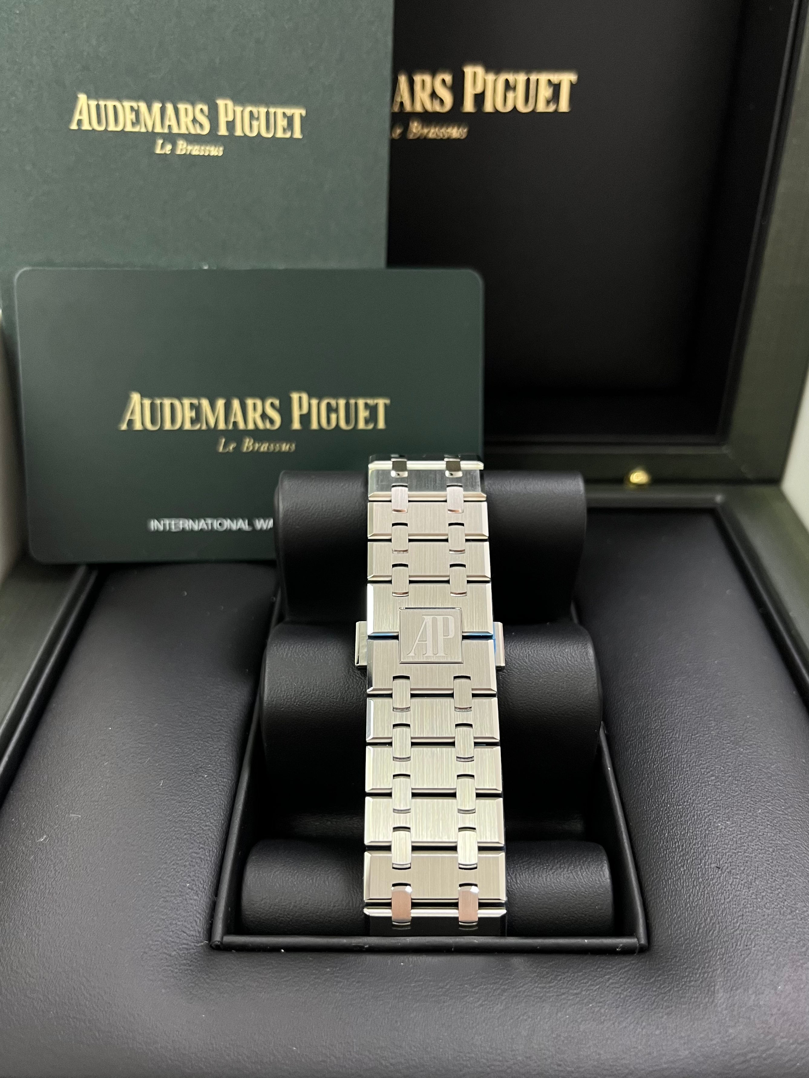 Audemars Piguet Royal Oak Tourbillon Flying Tourbillon Skeleton Watch 26735ST.OO.1320ST.02 - Luxury Men's Timepiece for Business Meetings & Special Occasions