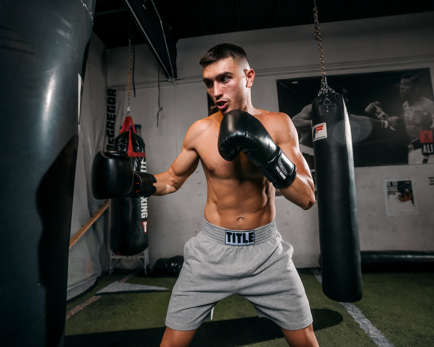 TITLE Boxing Ko Vert Bag Boxing Gloves - Premium Training Gloves for Boxing, MMA & Fitness - Perfect for Heavy Bag Workouts, Sparring & Punching Drills