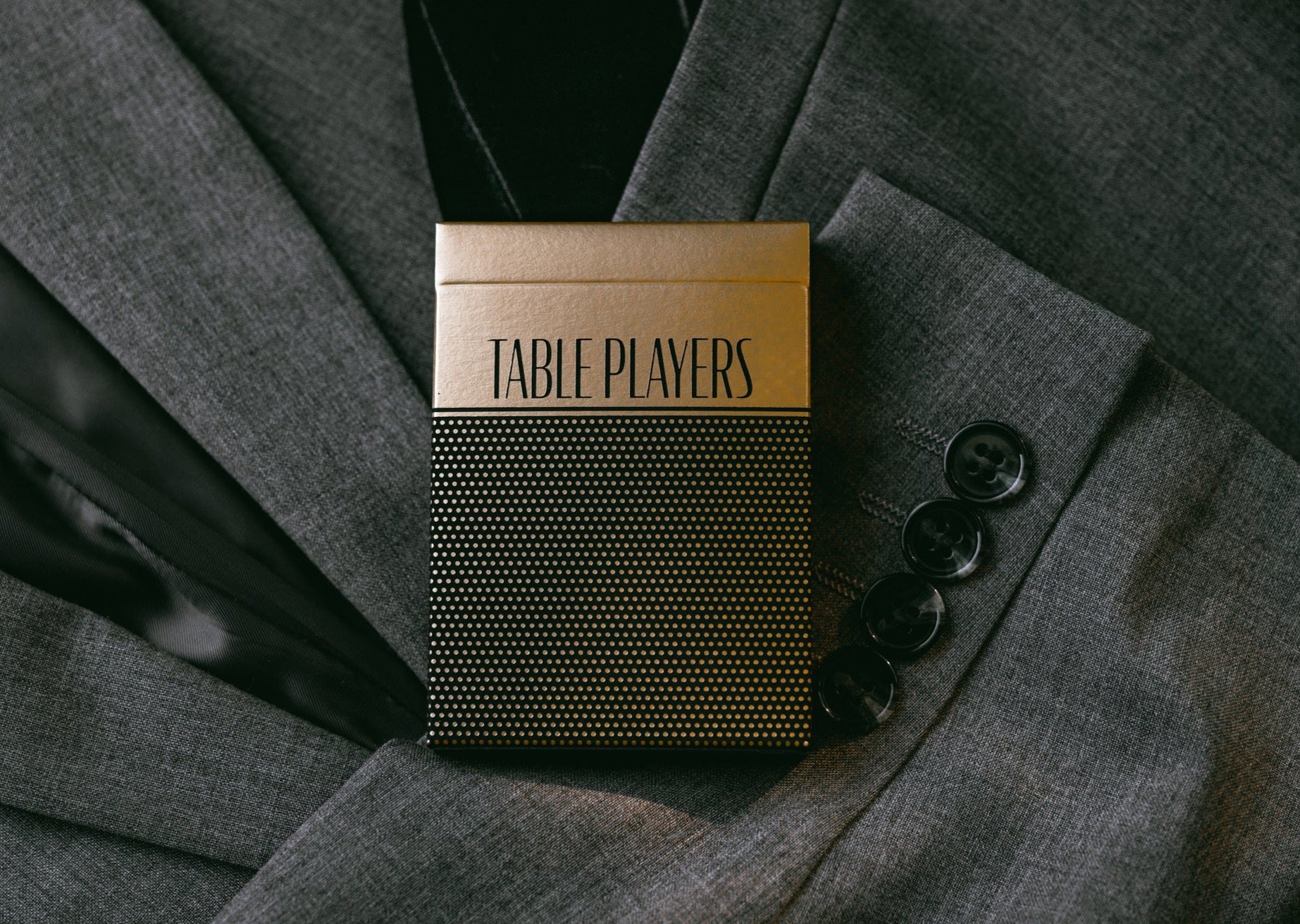 Premium Luxury Playing Cards - Table Players Vol. 06 - Elegant Poker & Card Games for Casino Nights, Magic Tricks & Collectors