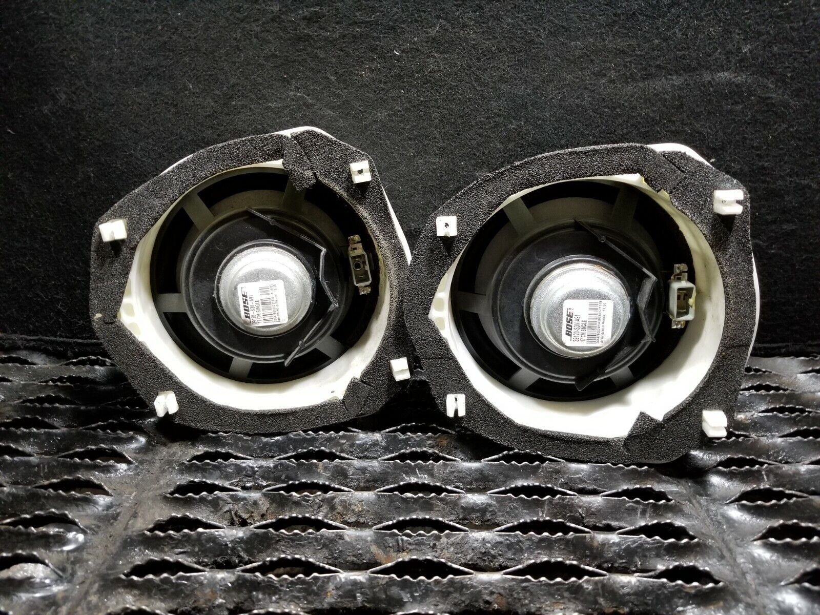 2005-2008 Acura RL Rear Door Speakers (2-Piece Set) - OEM 39120-S3V - Premium Car Audio Replacement for Enhanced Sound Quality | Perfect for Upgrading Your Vehicle's Sound System