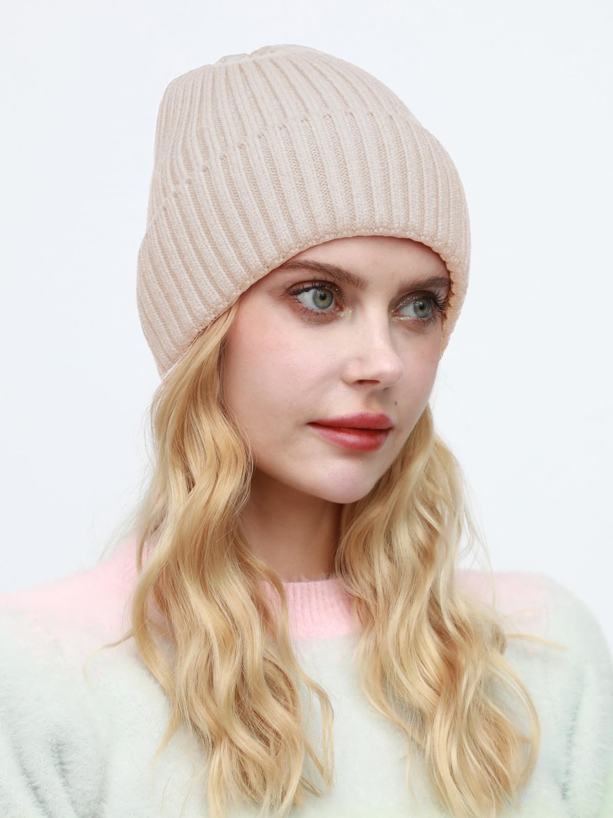 ROYBENS Unisex Wool Knit Beanie with Satin Lining - Warm Winter Hat for Men & Women, Soft Cuffed Skull Cap, Fisherman Style - Perfect for Outdoor Activities, Skiing, Snowboarding and Cold Weather Protection
