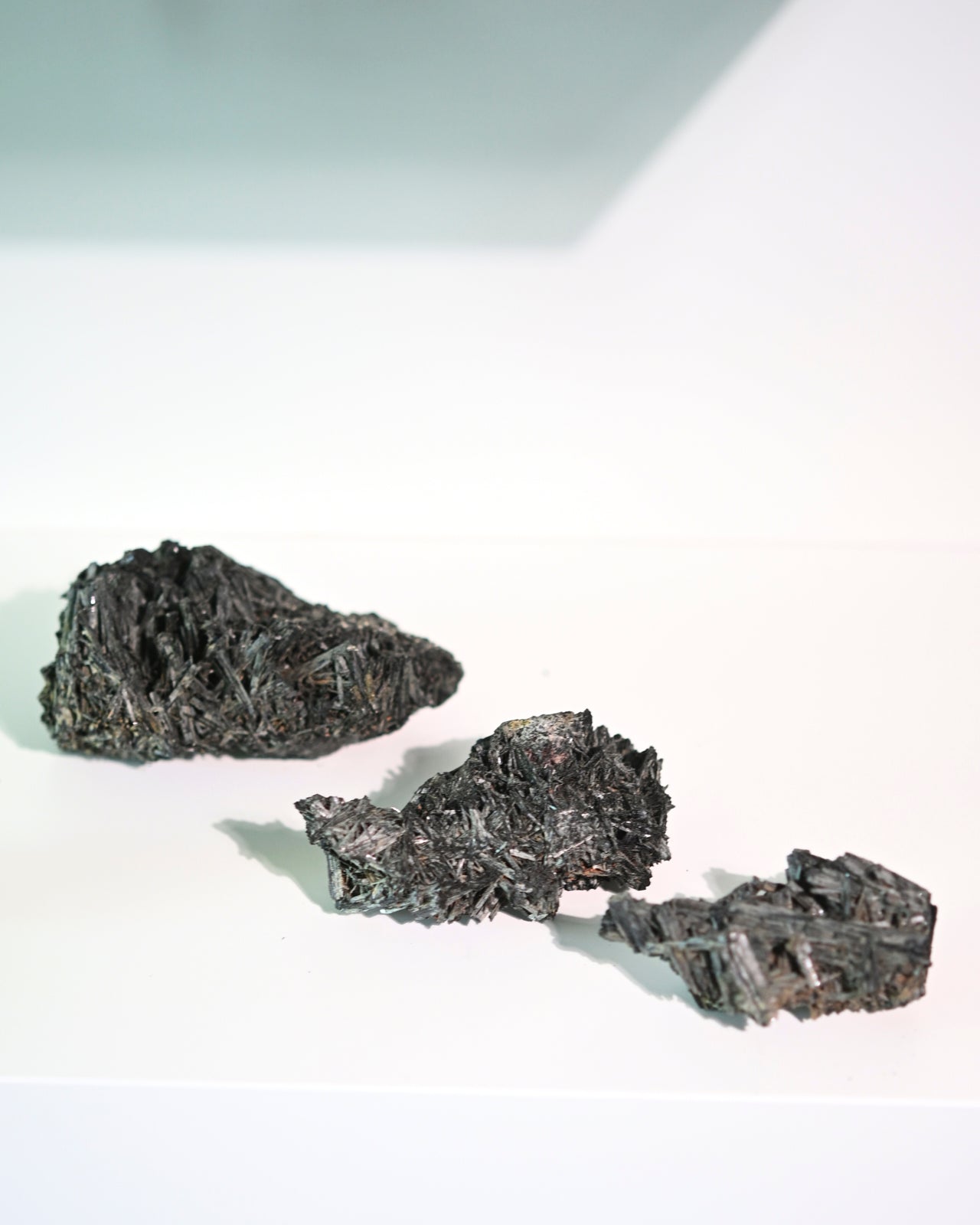 Black Kyanite Stone - Natural Healing Crystal for Meditation, Chakra Balancing & Energy Cleansing | Perfect for Yoga, Reiki & Spiritual Practices