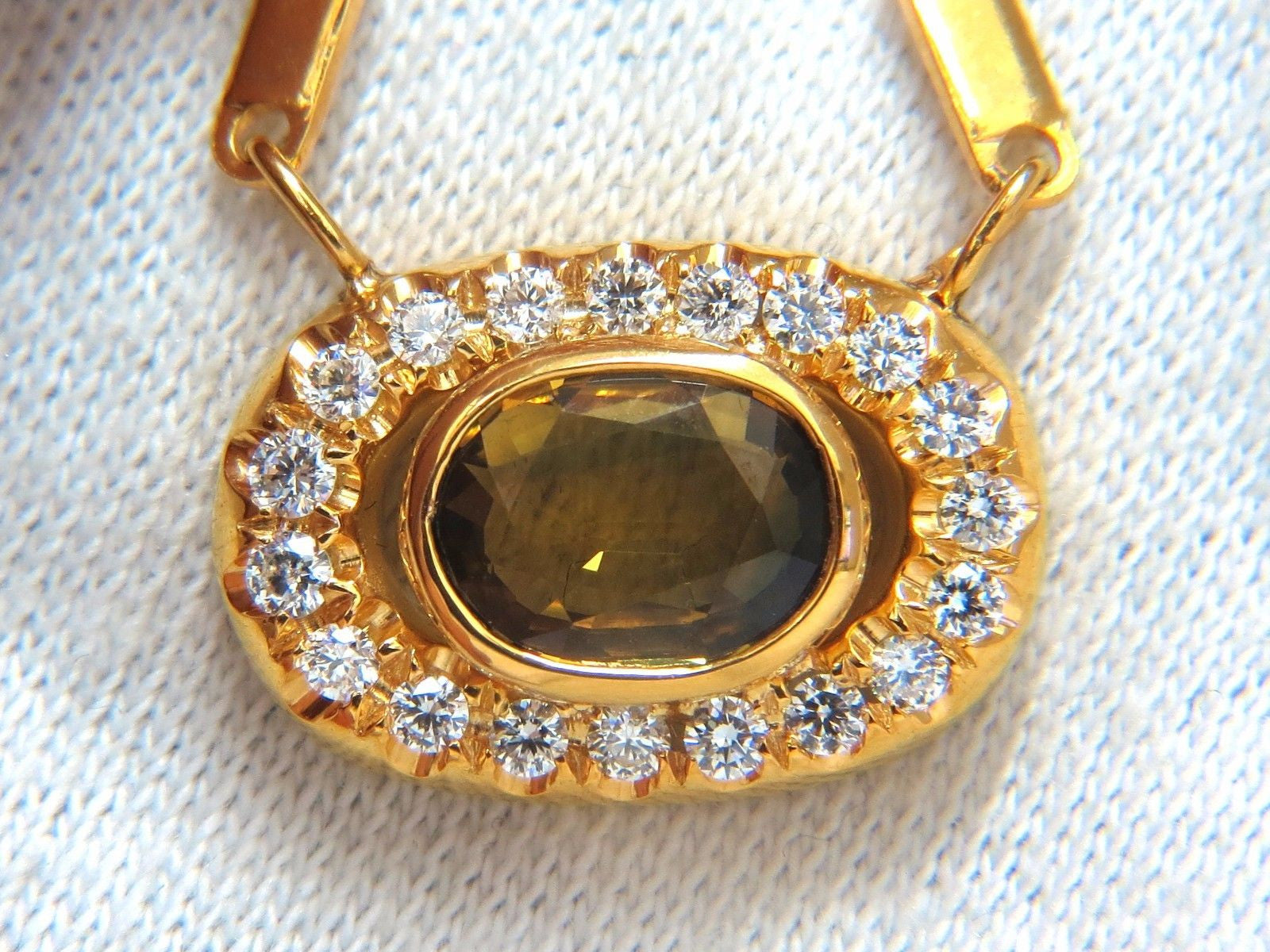 2.70ct Natural Orange Brown Sapphire Diamond Necklace in 18kt Gold - 14.25 Inch Elegant Chain for Women, Perfect for Weddings, Anniversaries & Special Occasions