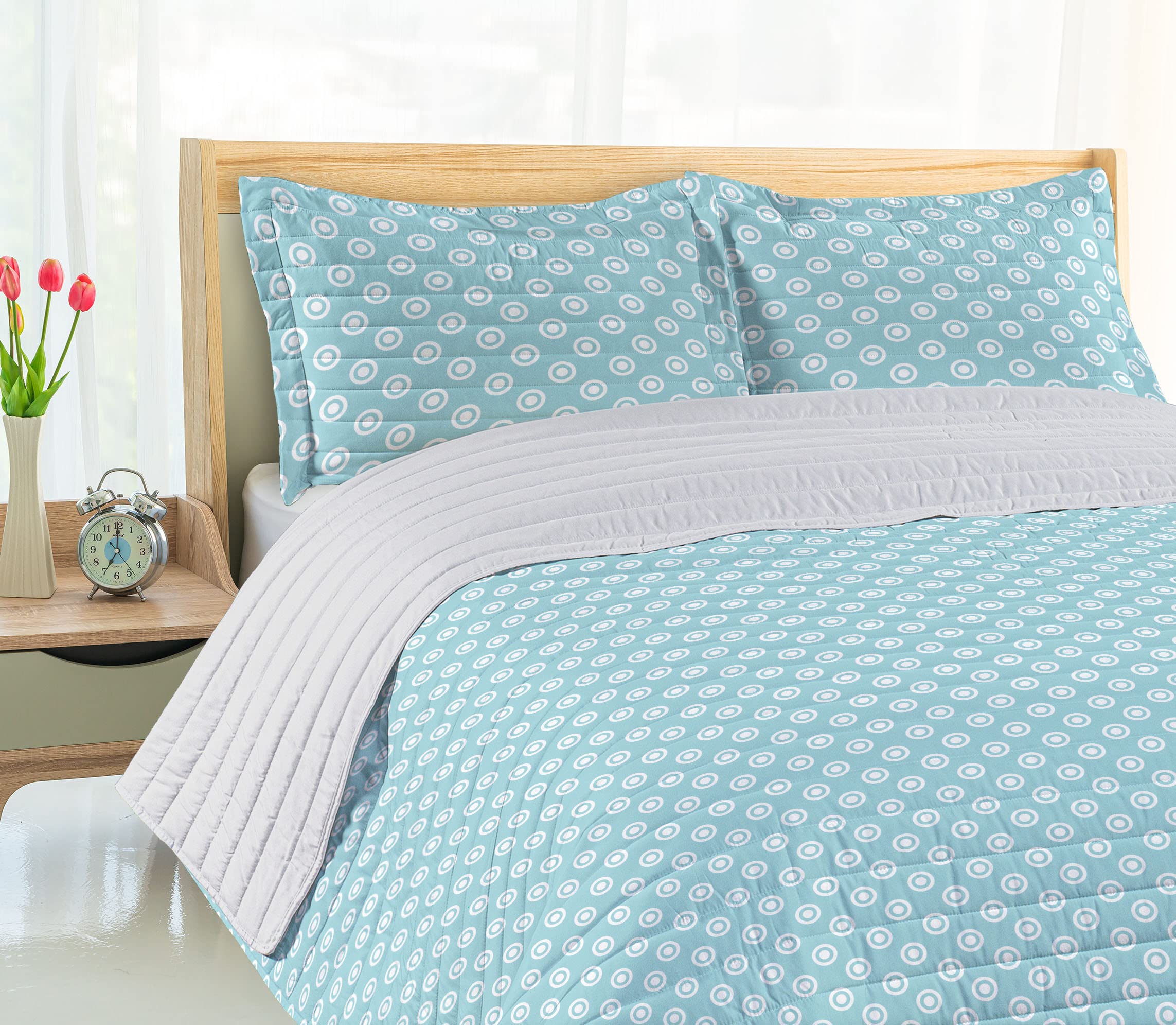 Ambesonne Abstract Microfiber Bedspread Set - King Size Pale Blue & White Circles Polka Dots Design | Soft Retro Style Bedding with Comforter & Pillow Shams | Perfect for Master Bedroom, Guest Room & Bohemian Home Decor