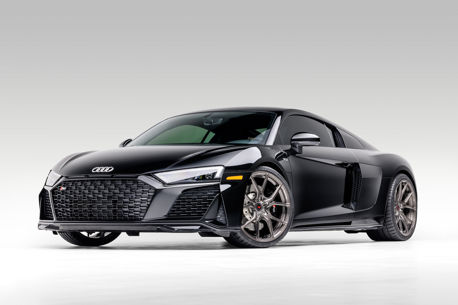 Audi R8 20 VPX 101 Liquid Smoke - Premium Car Air Freshener for Luxury Vehicles | Enhance Your Driving Experience with Long-Lasting Fragrance