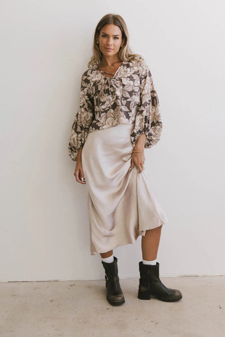 Isa Floral Blouse in Brown - Elegant Women's Boho Chic Top for Spring & Summer | Perfect for Casual Outings, Date Nights & Office Wear | FINAL SALE
