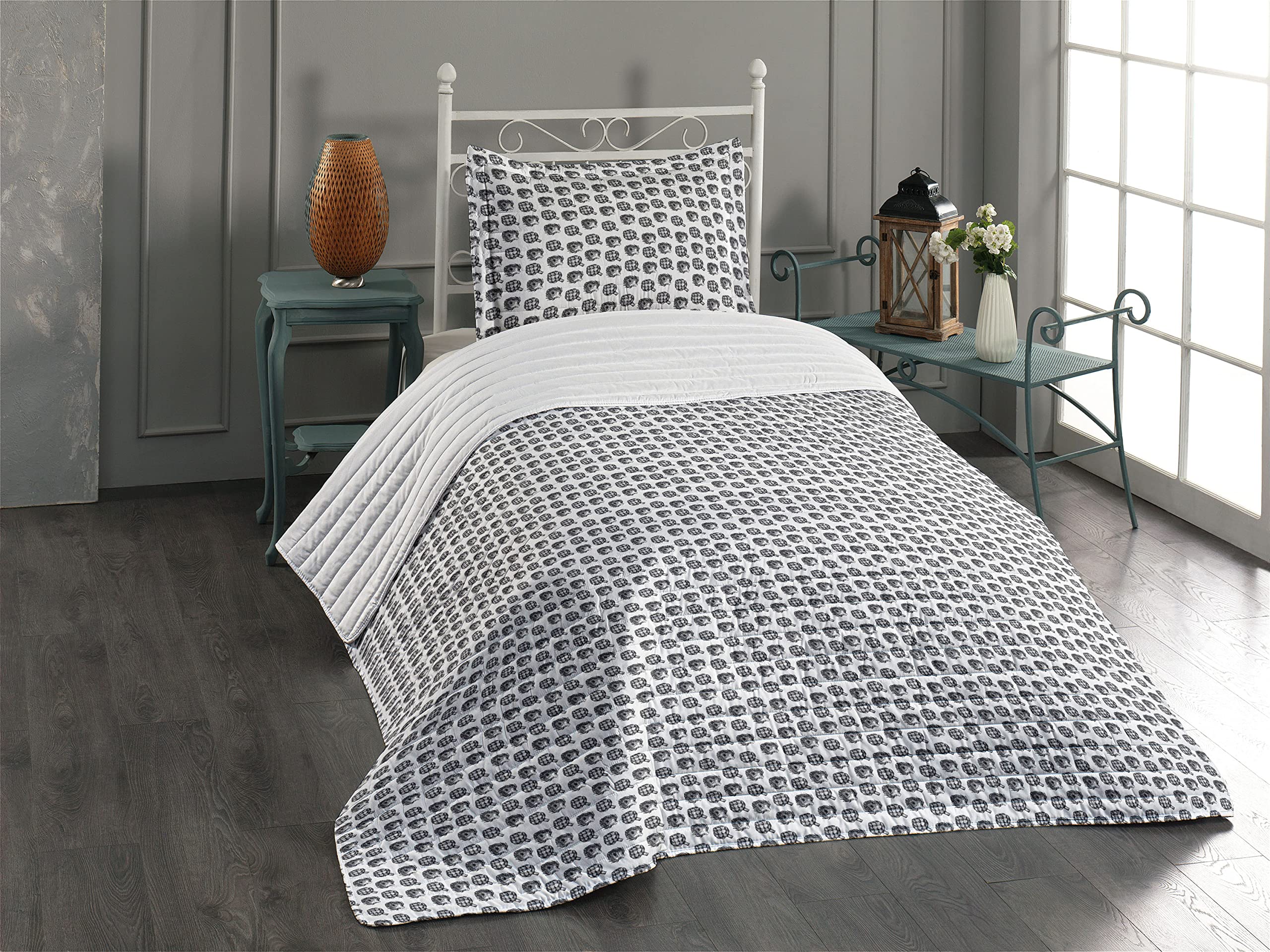 Ambesonne Artichoke Microfiber Bedspread Set - Farm Vegetable Themed Black & White Twin Size Bedding with Pillow Sham & Comforter | Soft Vegan-Friendly Bedding for Farmhouse, Modern or Minimalist Bedroom Decor