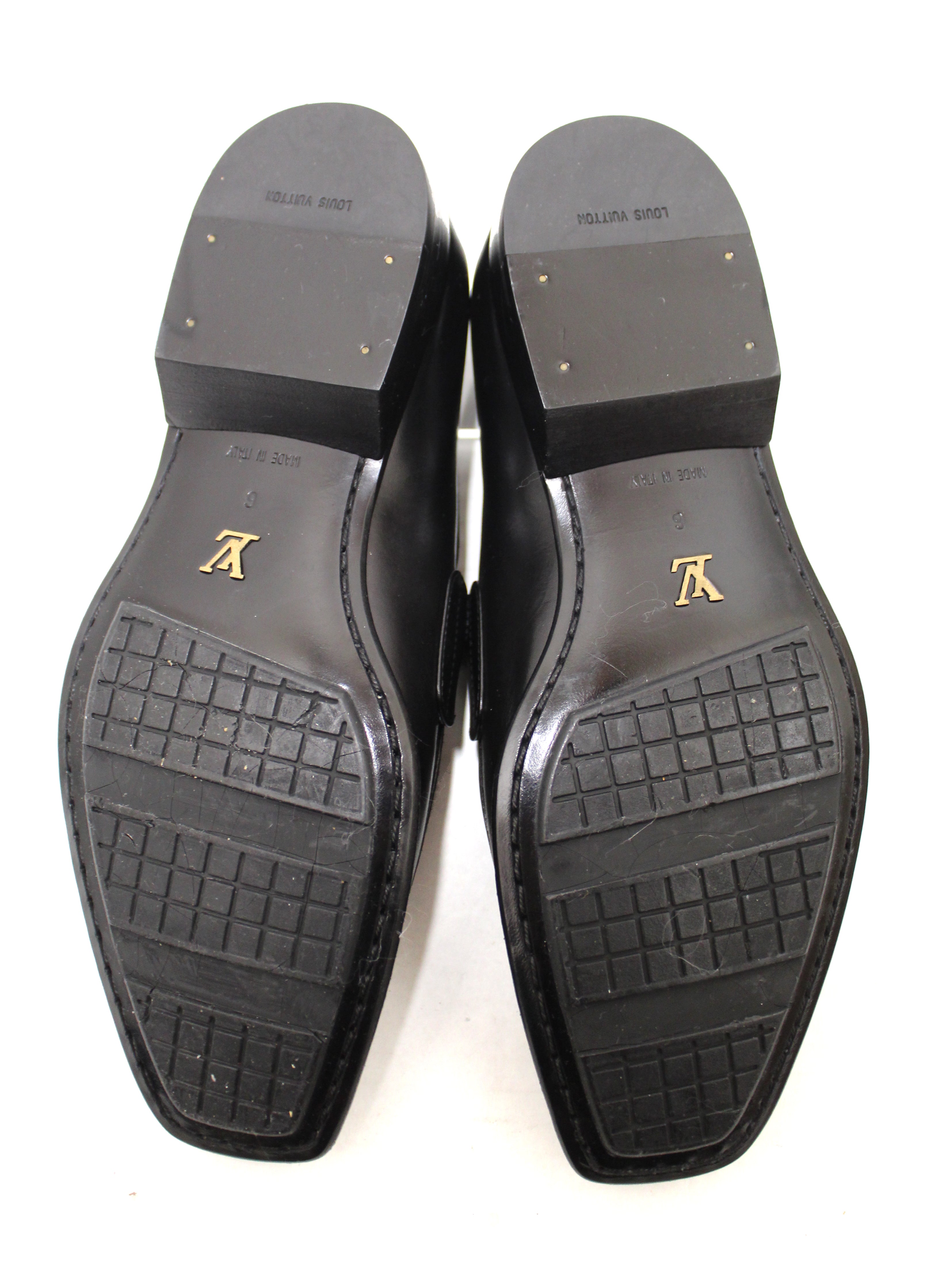 Authentic Louis Vuitton Men's Black Leather Loafers Dress Shoes - Size 6 UK (7 US) - Classic Buckle Design for Business & Formal Occasions