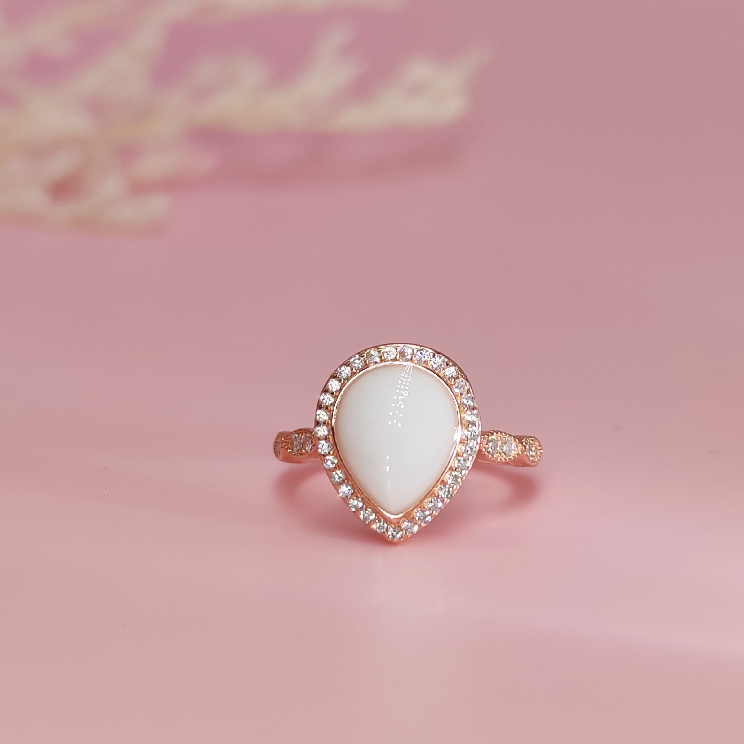 Lumina Essence Breastmilk Keepsake Ring - Memorial Jewelry for Nursing Mothers - Perfect for Breastfeeding Moms, Baby Shower Gifts & Mother's Day Presents