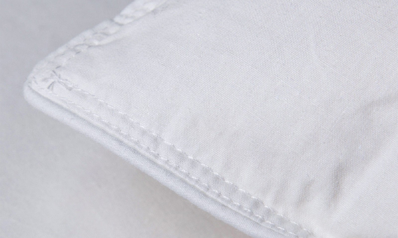 Premium 500GSM Duck Feather & Down Comforter with 2 Pillows Set - Super King Size, White - Ultra Soft & Warm Bedding for Cozy Winter Nights