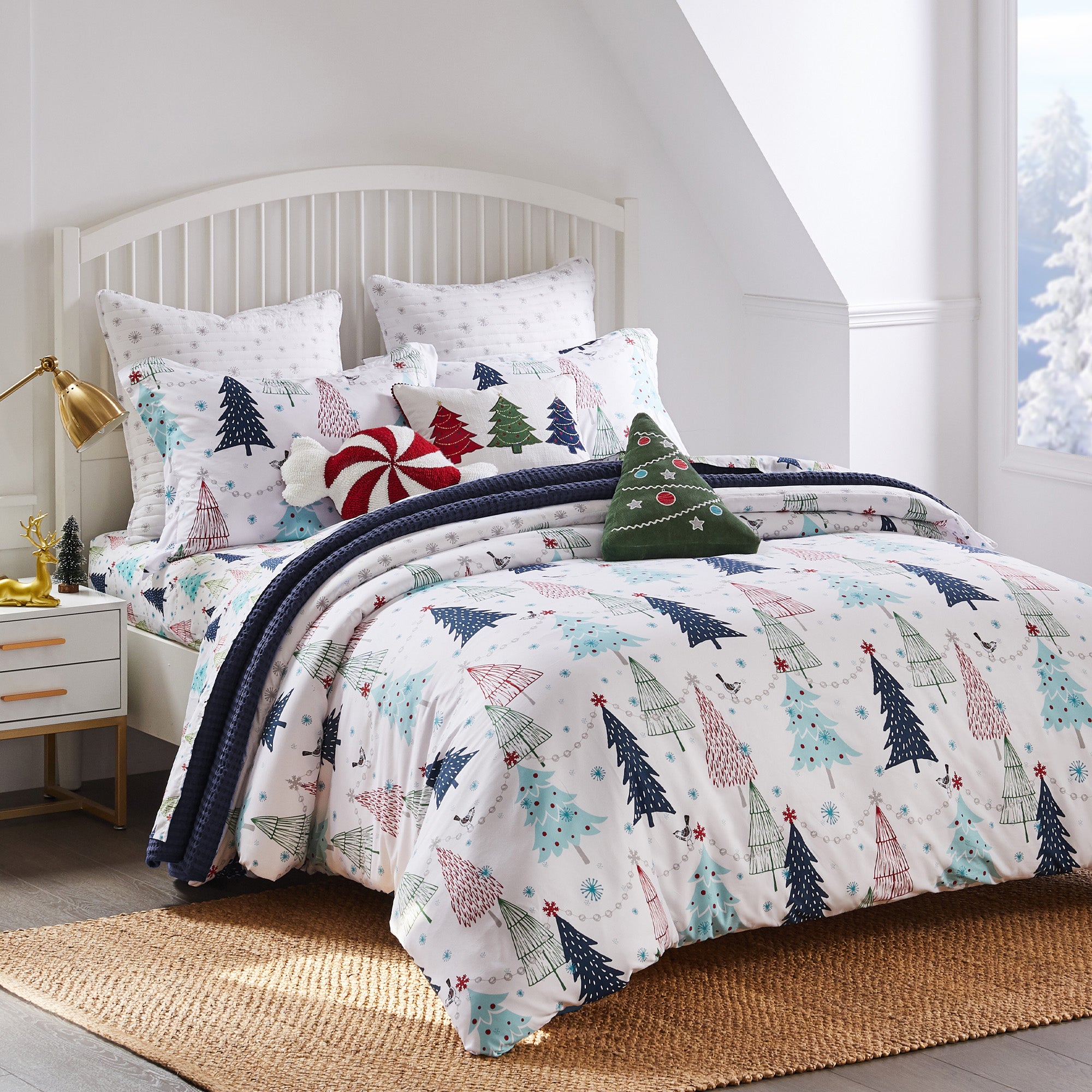 Luxury White Pine Comforter Set - King Size Bedding with Pillow Shams - Soft & Breathable All-Season Down Alternative Comforter for Cozy Bedroom Decor