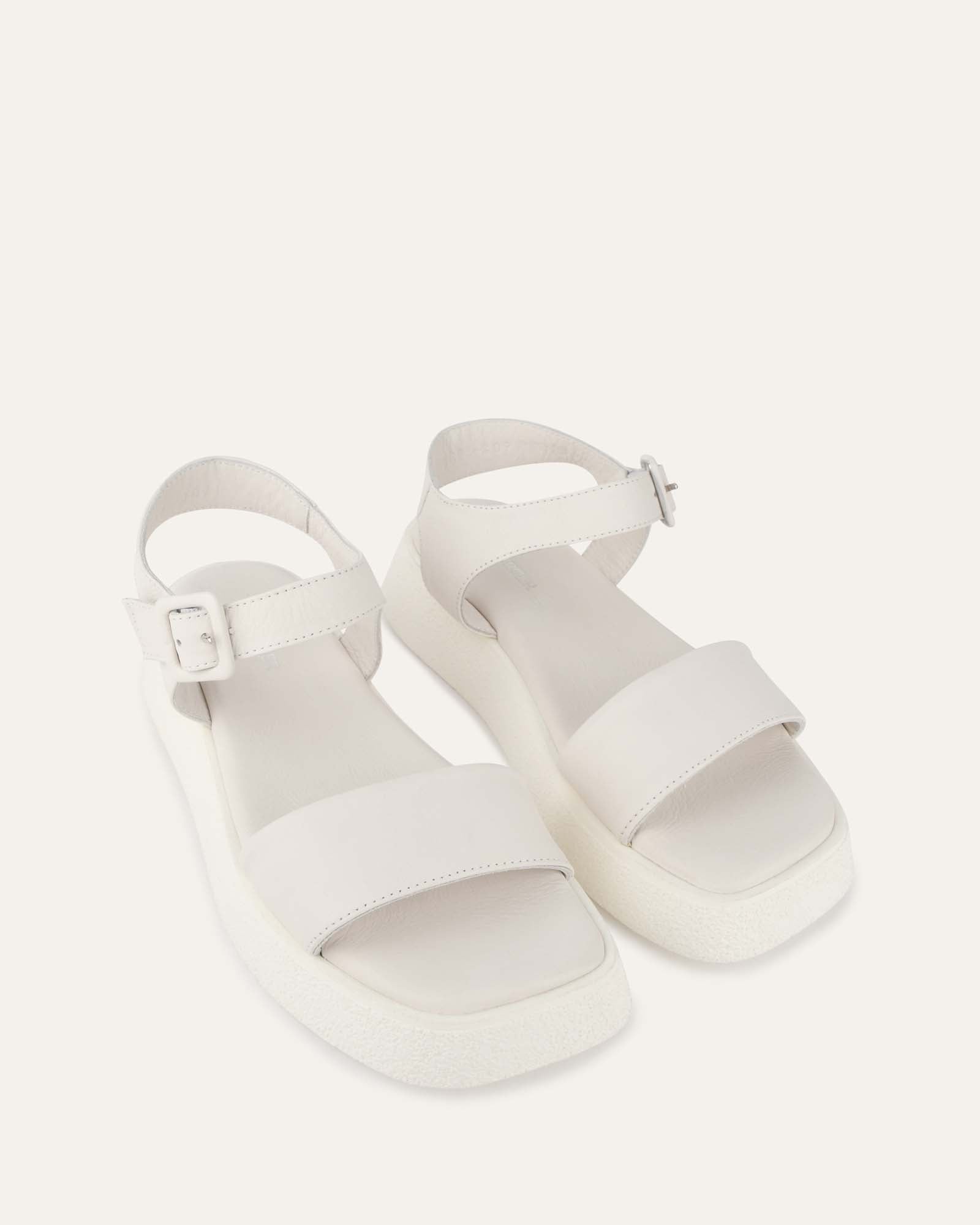 ZURI Women's Flat Sandals - White Leather Comfortable Slip-On Shoes for Casual Wear, Beach & Summer Outfits