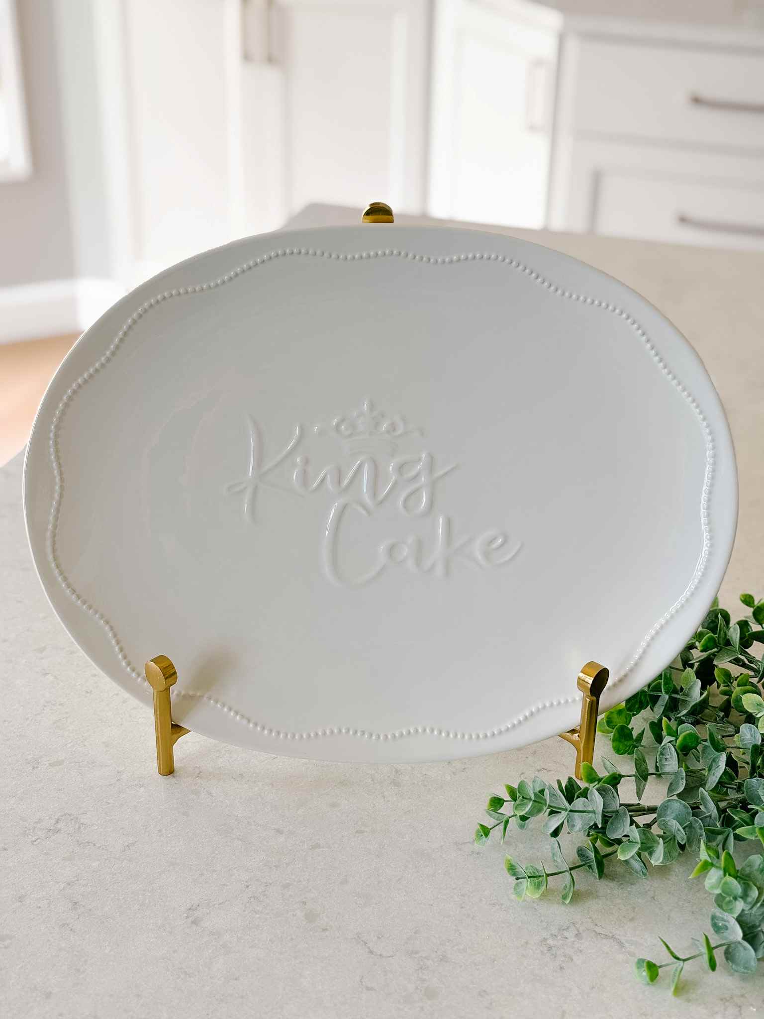 Epiphany King's Cake Platter - Traditional Mardi Gras Dessert Serving Tray for Parties & Celebrations | Perfect for Holiday Gatherings & Family Events