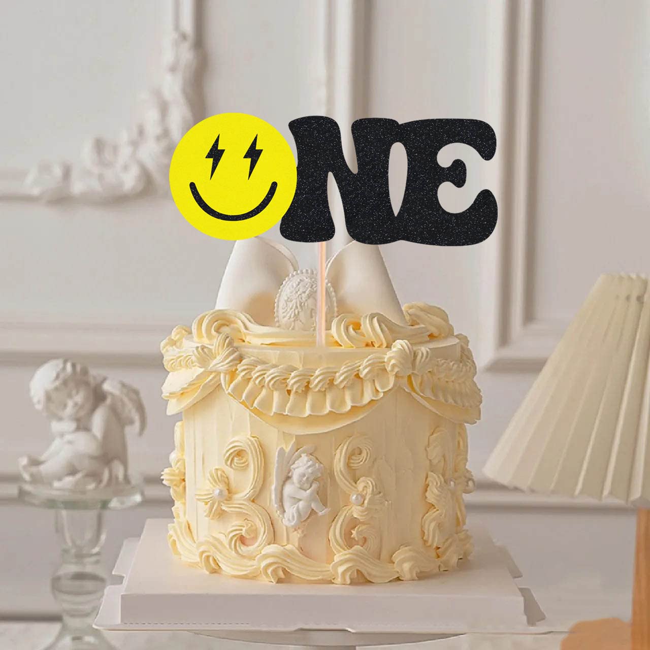 Happy Dude Cake Topper - Smiley Face Birthday Party Decorations - 1st Birthday Cake Decor for Baby Shower, Gender Reveal Party - Fun Photo Booth Props for Birthday Celebrations & Special Events